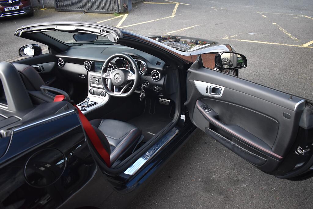 Mercedes-Benz SLC view 25