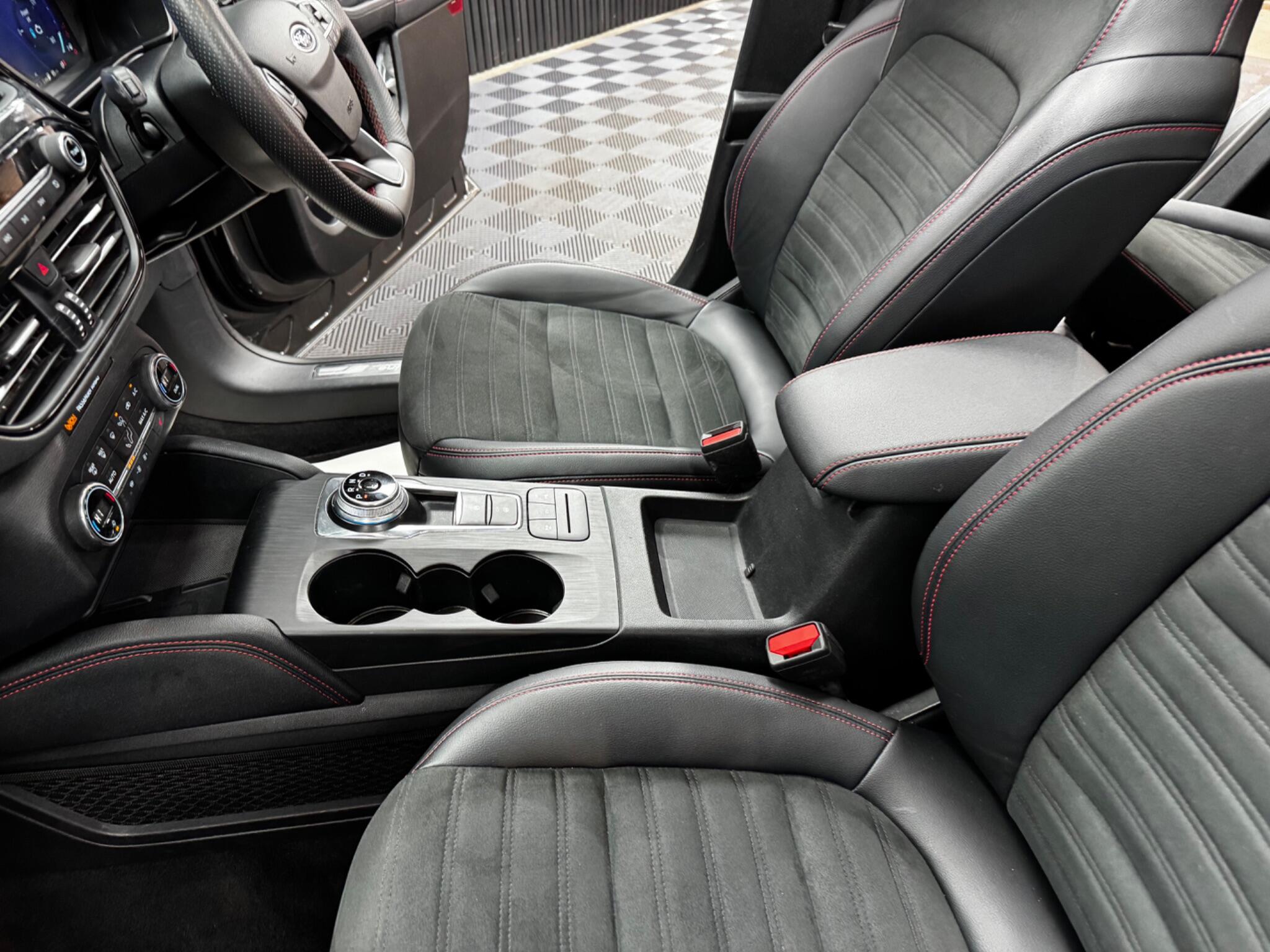 Ford Kuga view 48