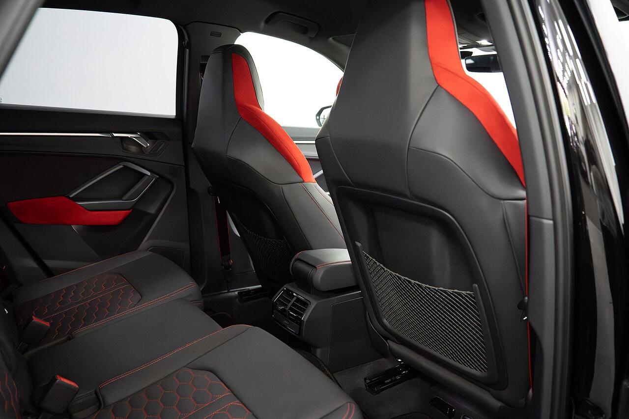 Audi RS Q3 view 33