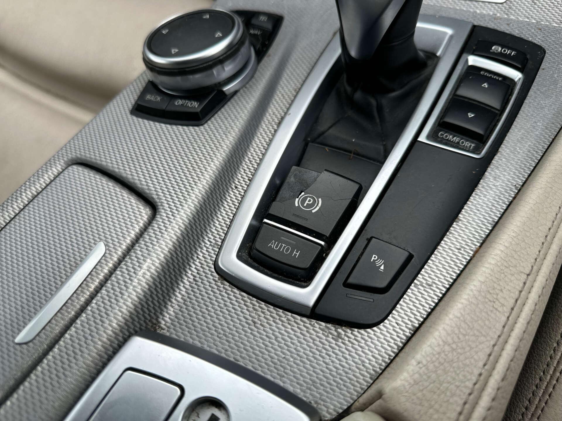 BMW 5 Series view 28