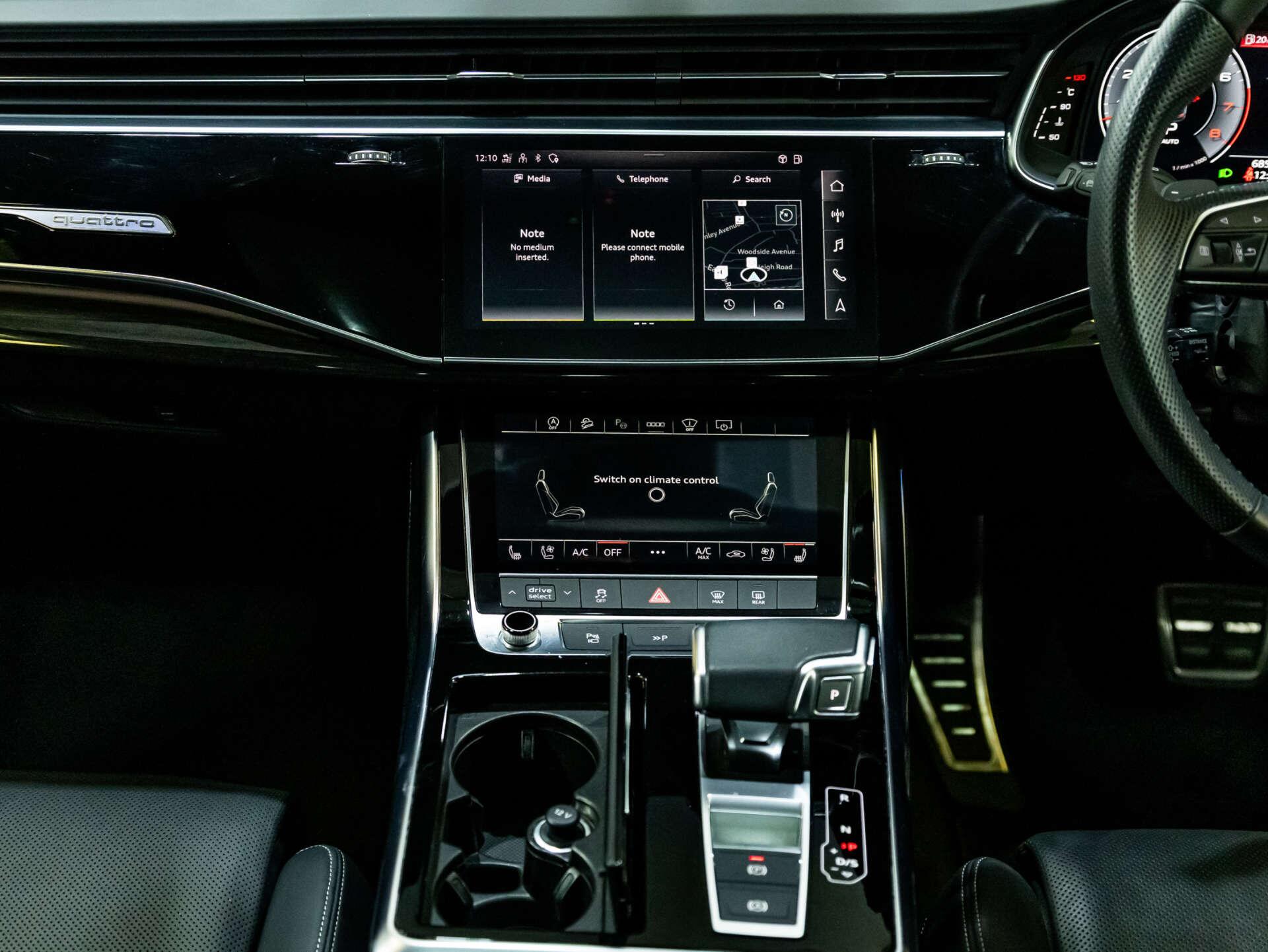 Audi Q7 view 41