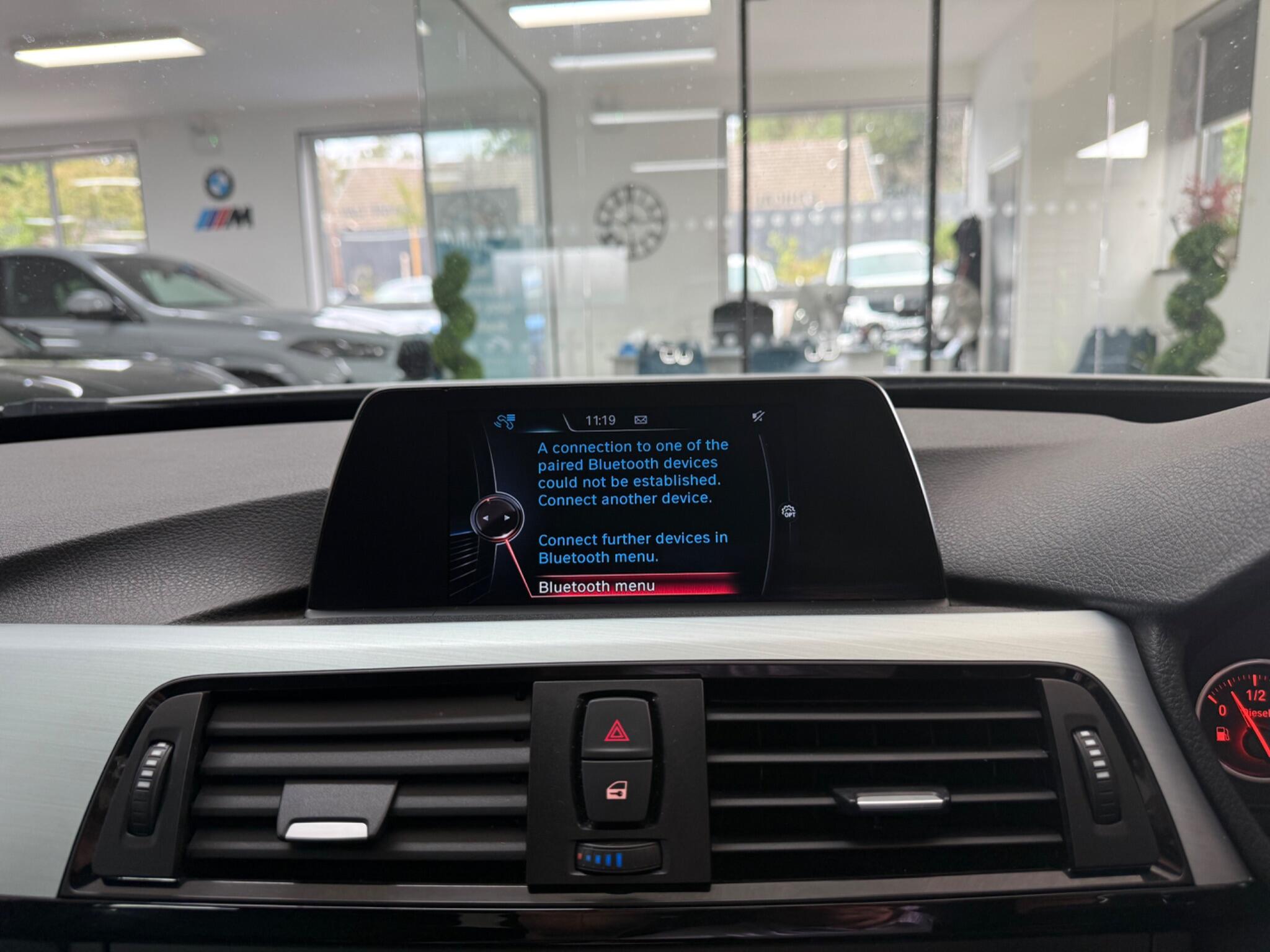 BMW 3 Series view 20