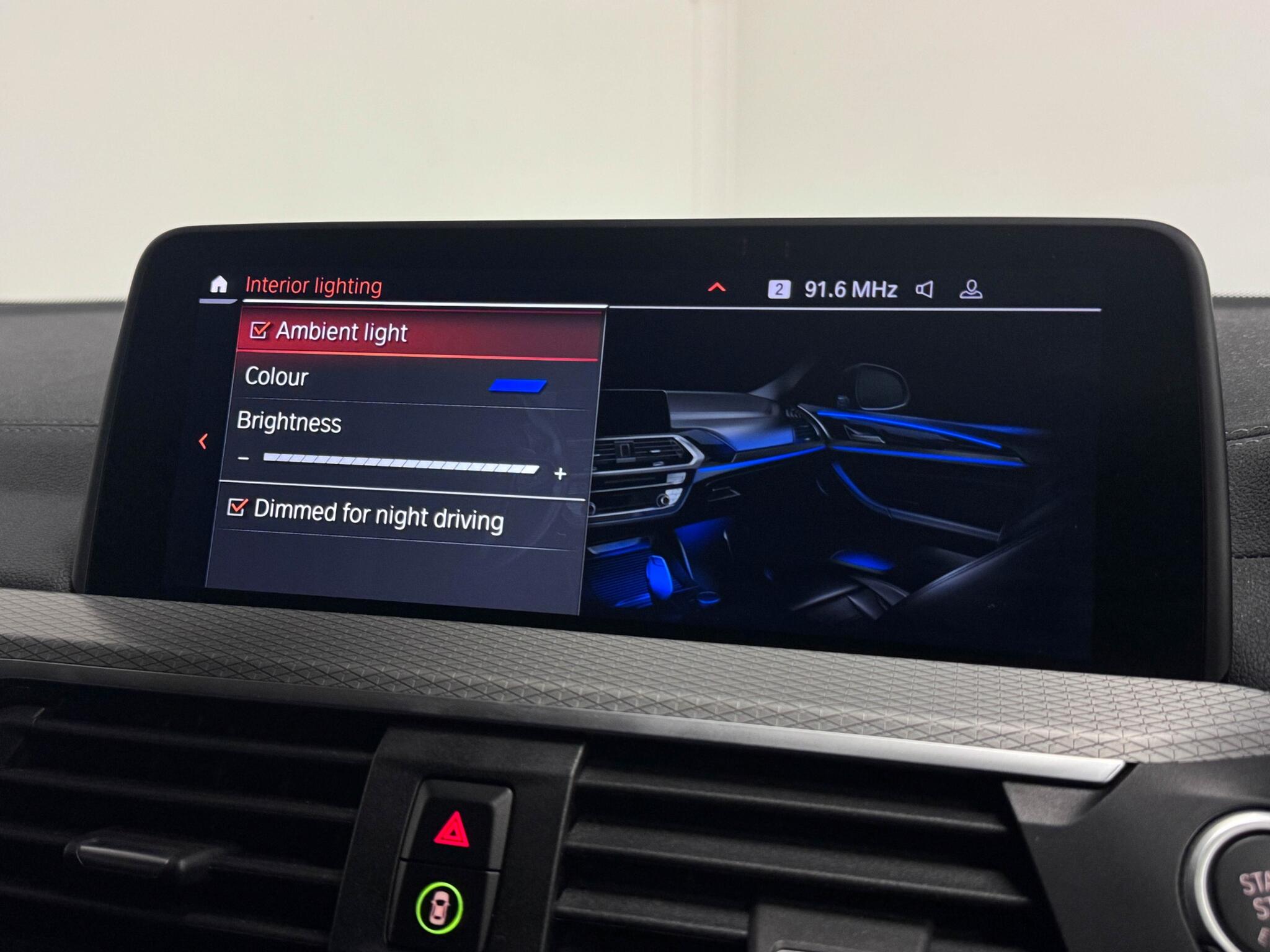 BMW X4 view 57