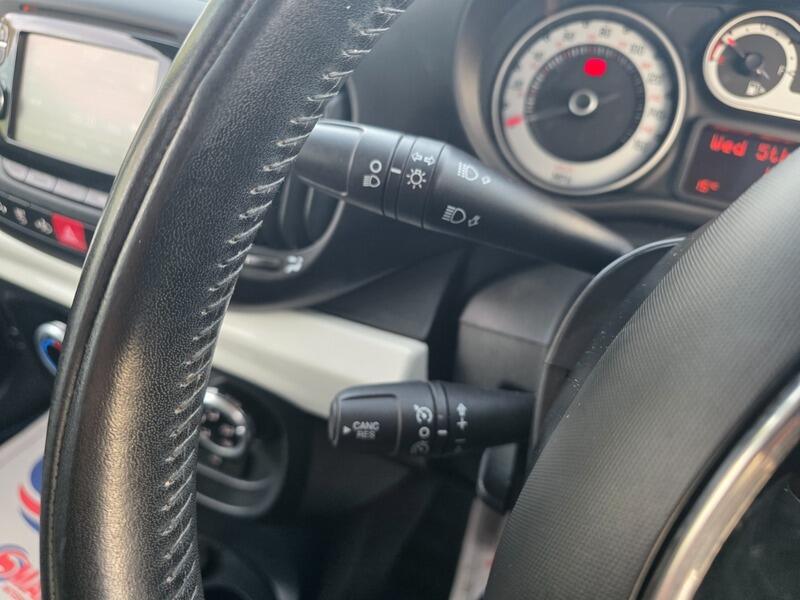 2014 Fiat 500L image 48