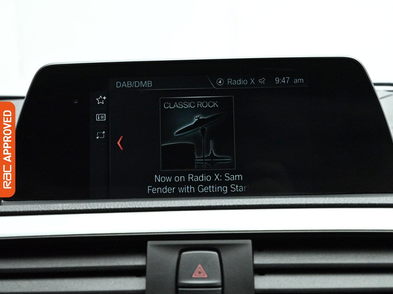 BMW 1 Series view 14