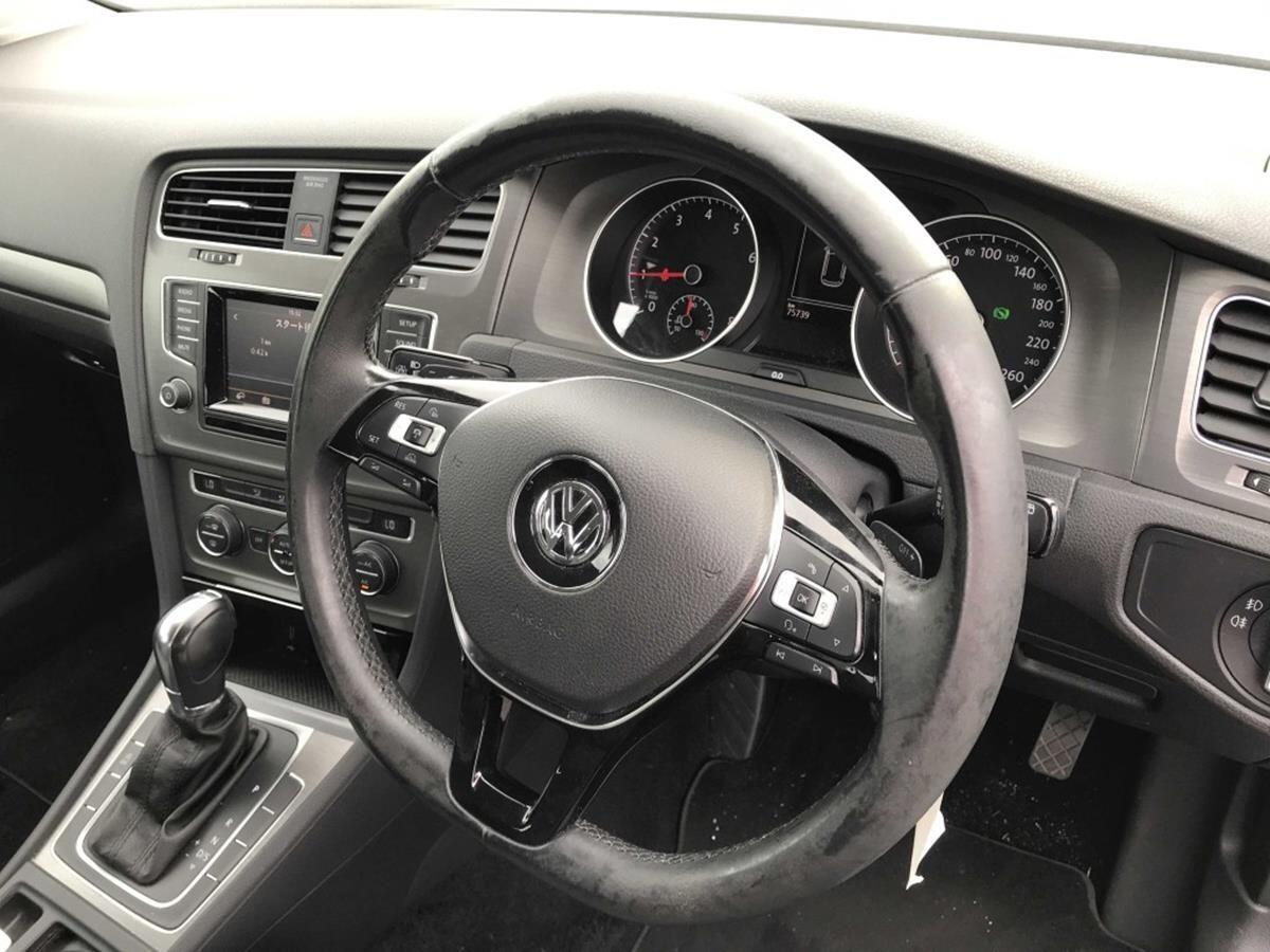 Volkswagen Golf view 14