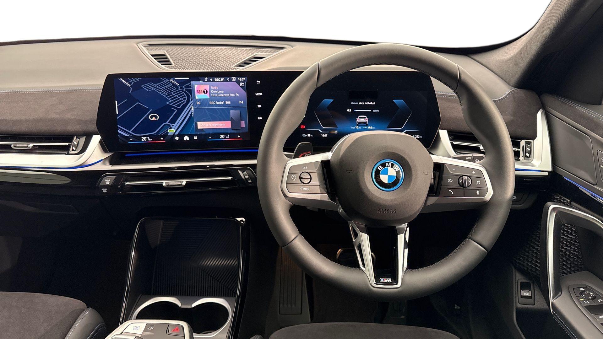 BMW Ix1 view 5