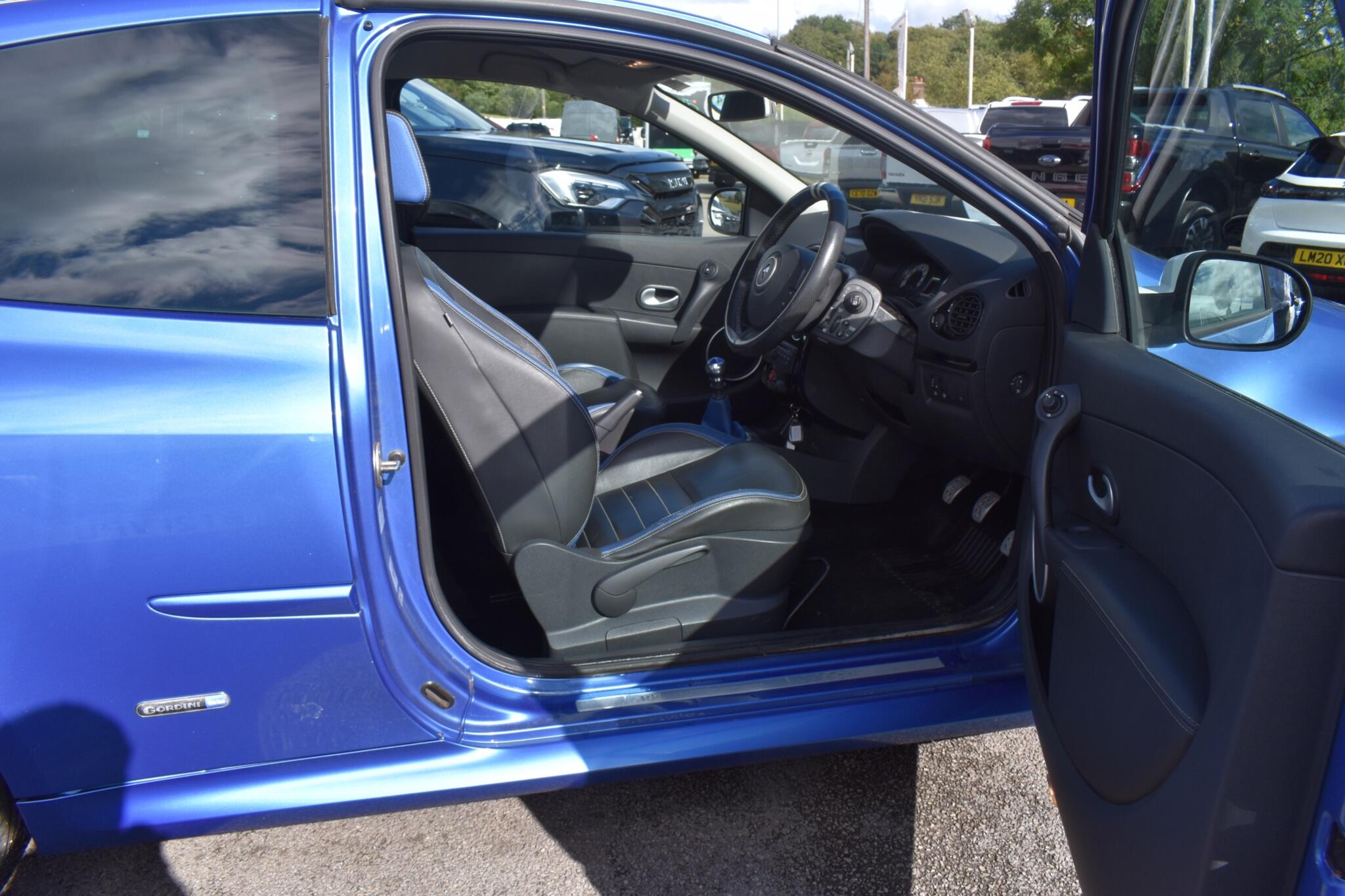 Clio - 2.0 Gordini Euro 5 3dr - Image 6