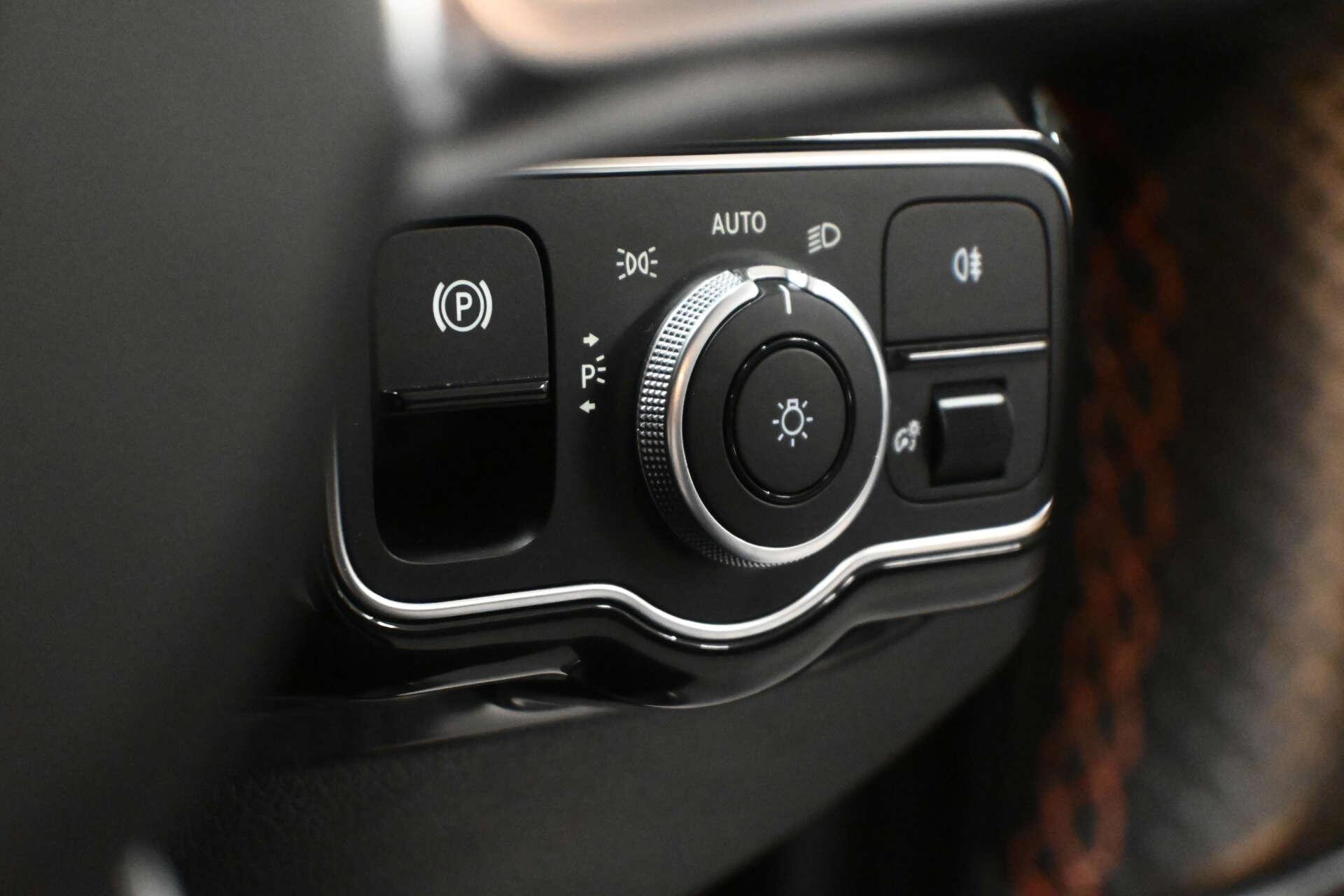 Mercedes-Benz A-Class view 16