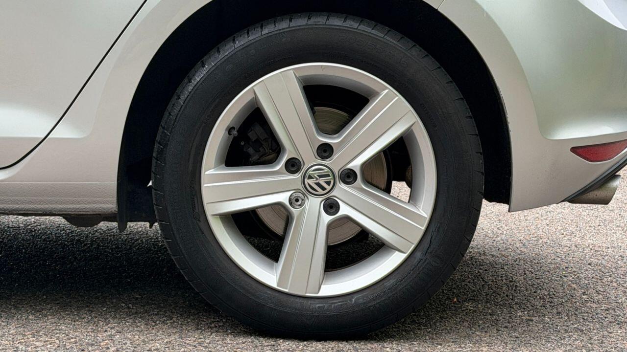 Volkswagen Golf view 36
