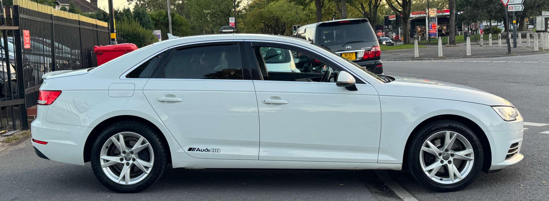 Audi A4 view 8