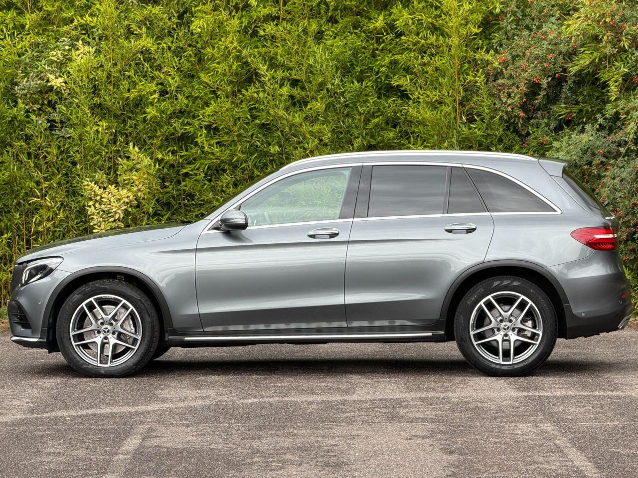Mercedes-Benz GLC view 4