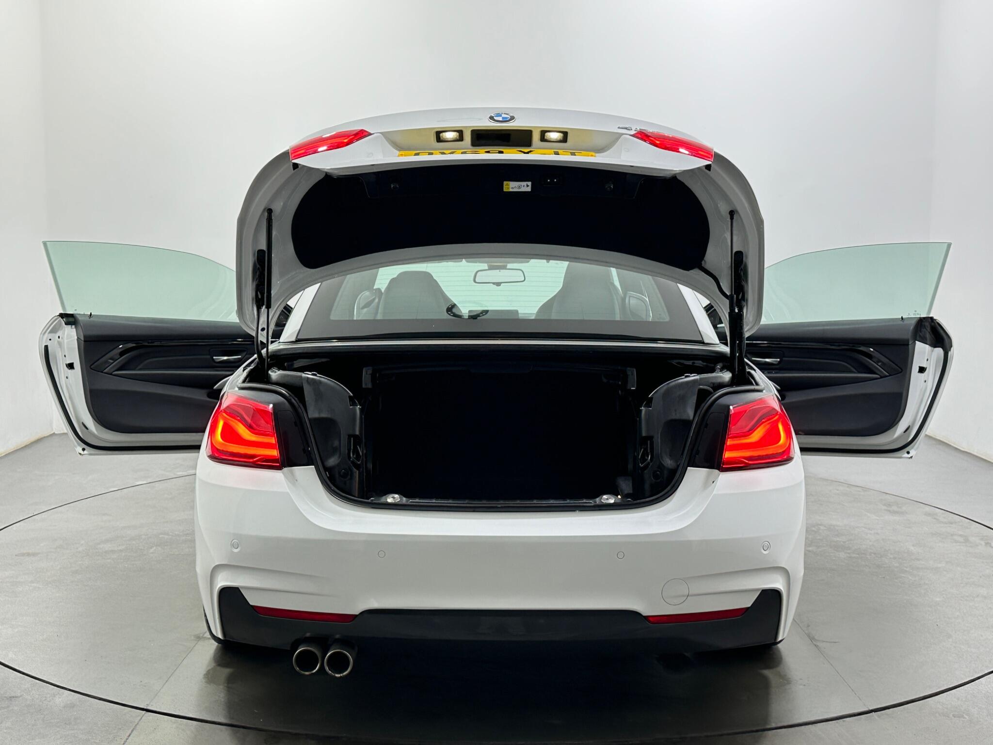 BMW 4 Series view 40