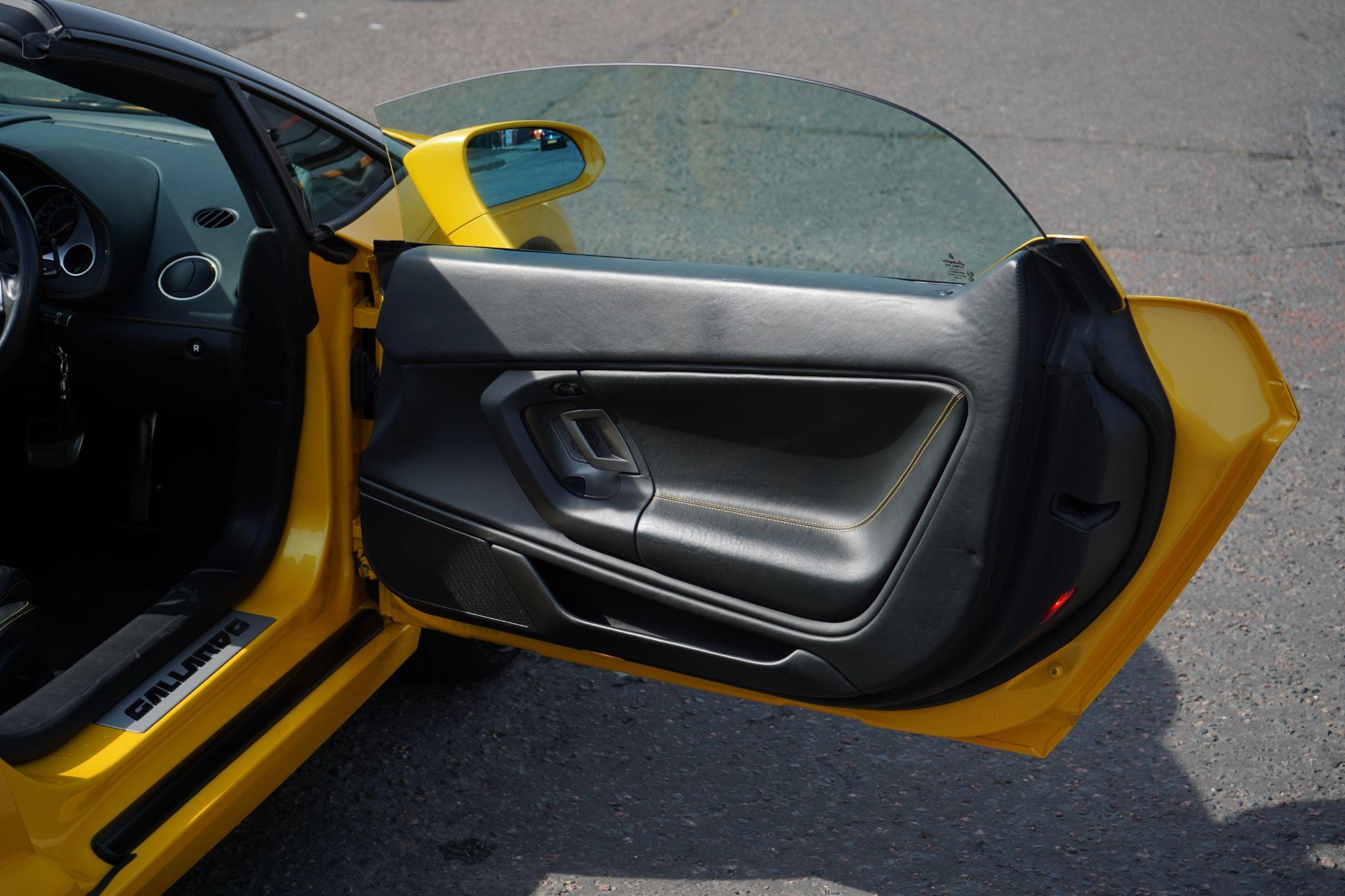 Lamborghini Gallardo view 21