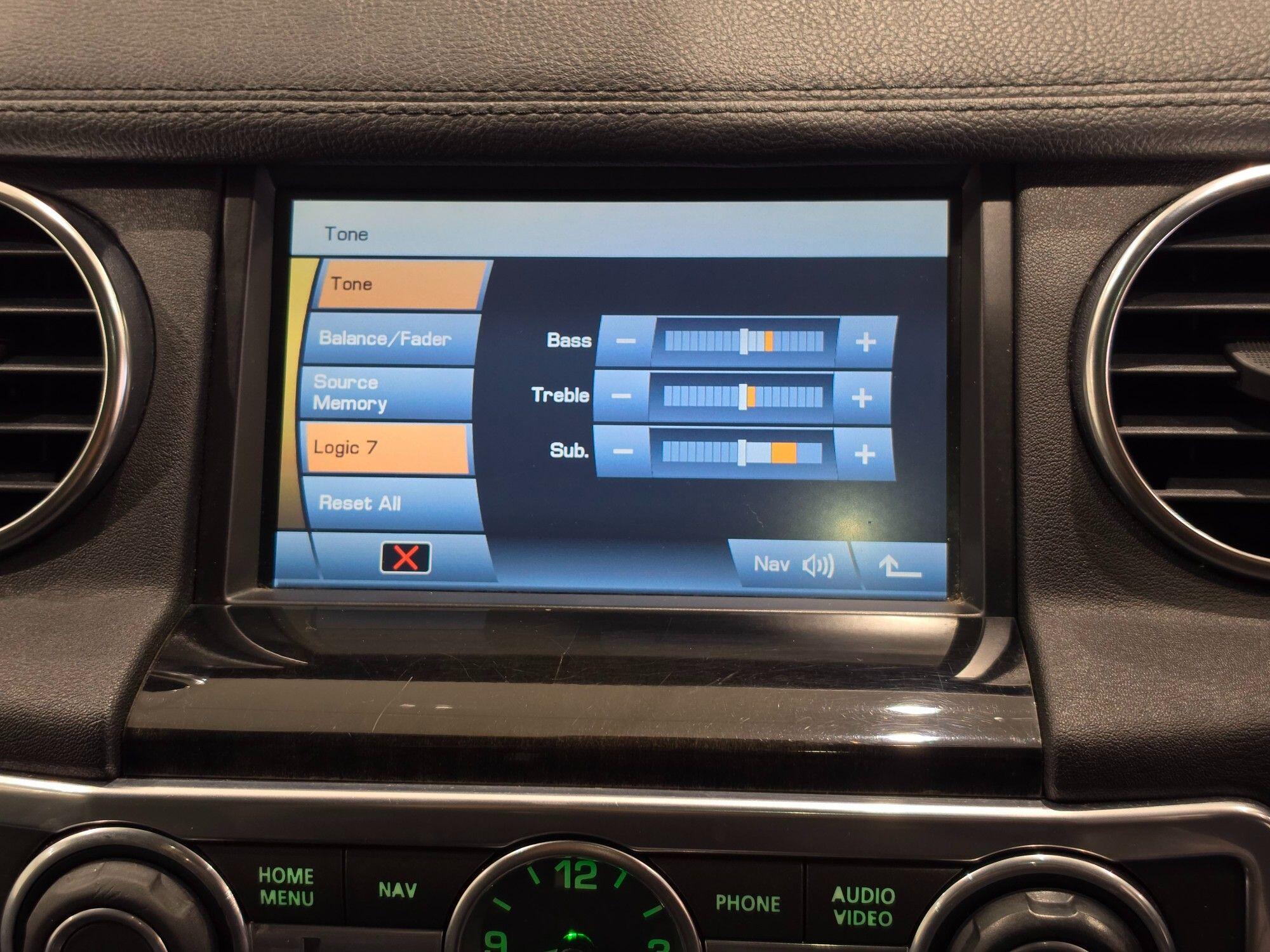 Land Rover Discovery view 114