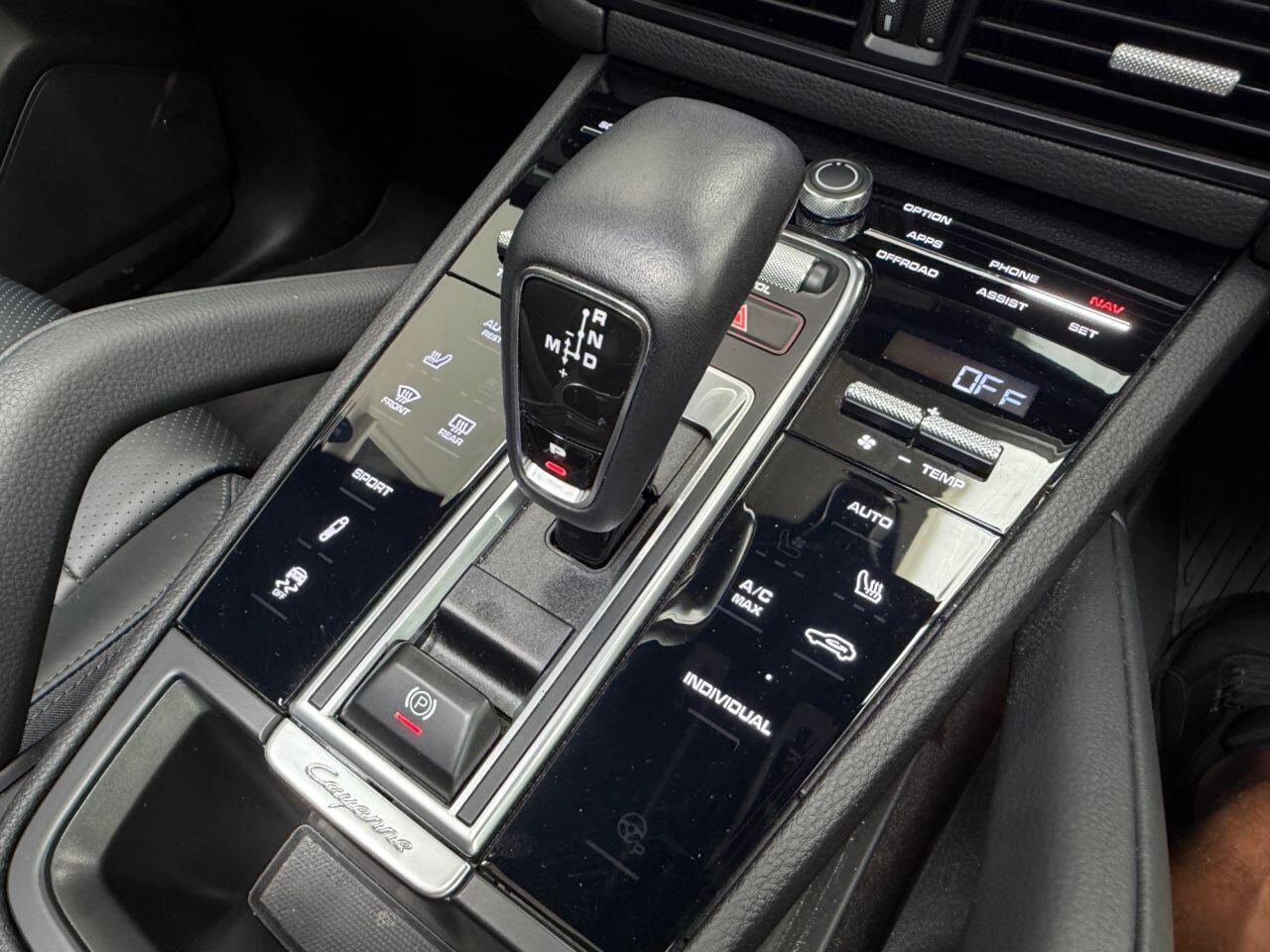 Porsche Cayenne view 45