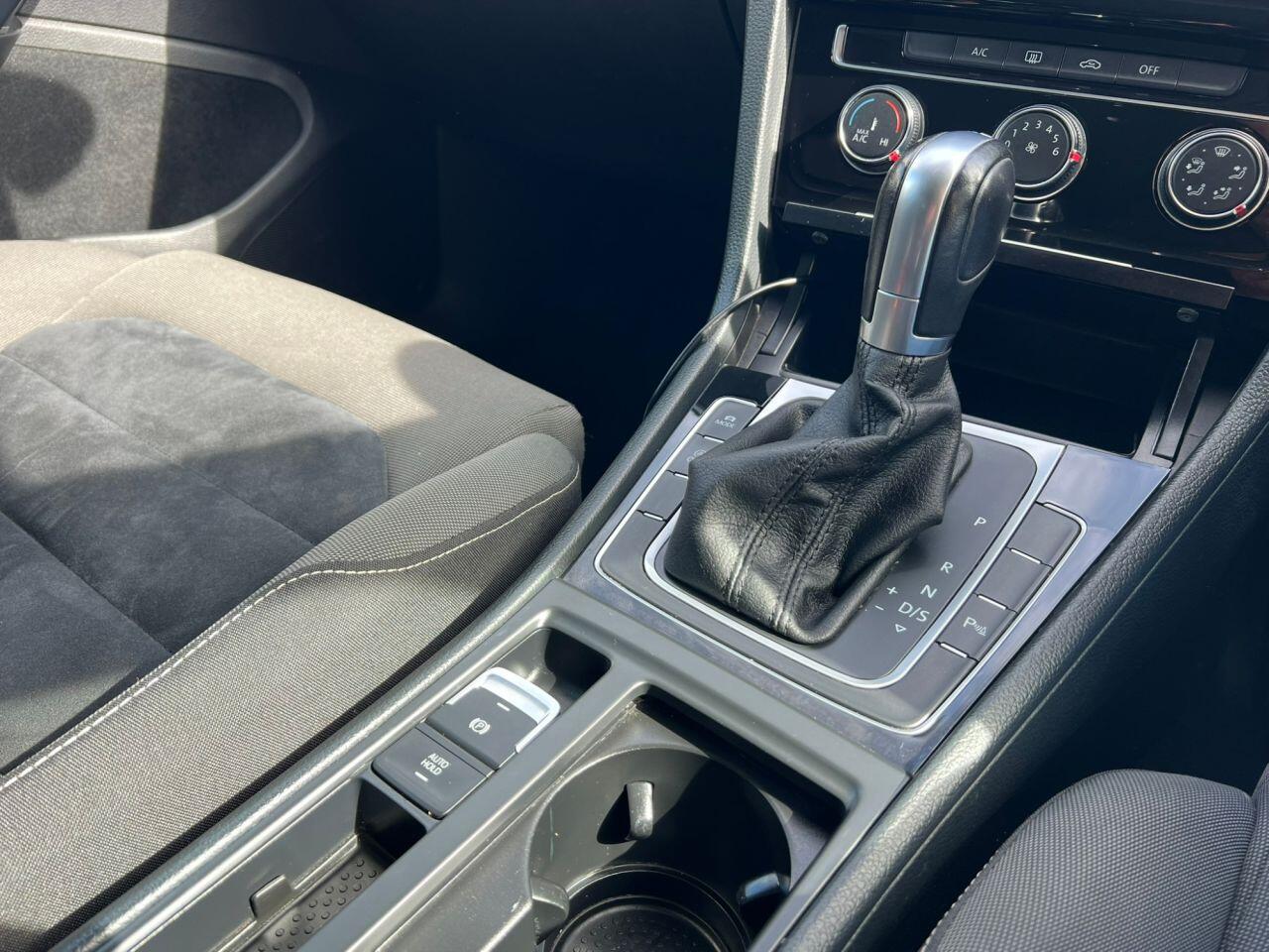 Volkswagen Golf view 27