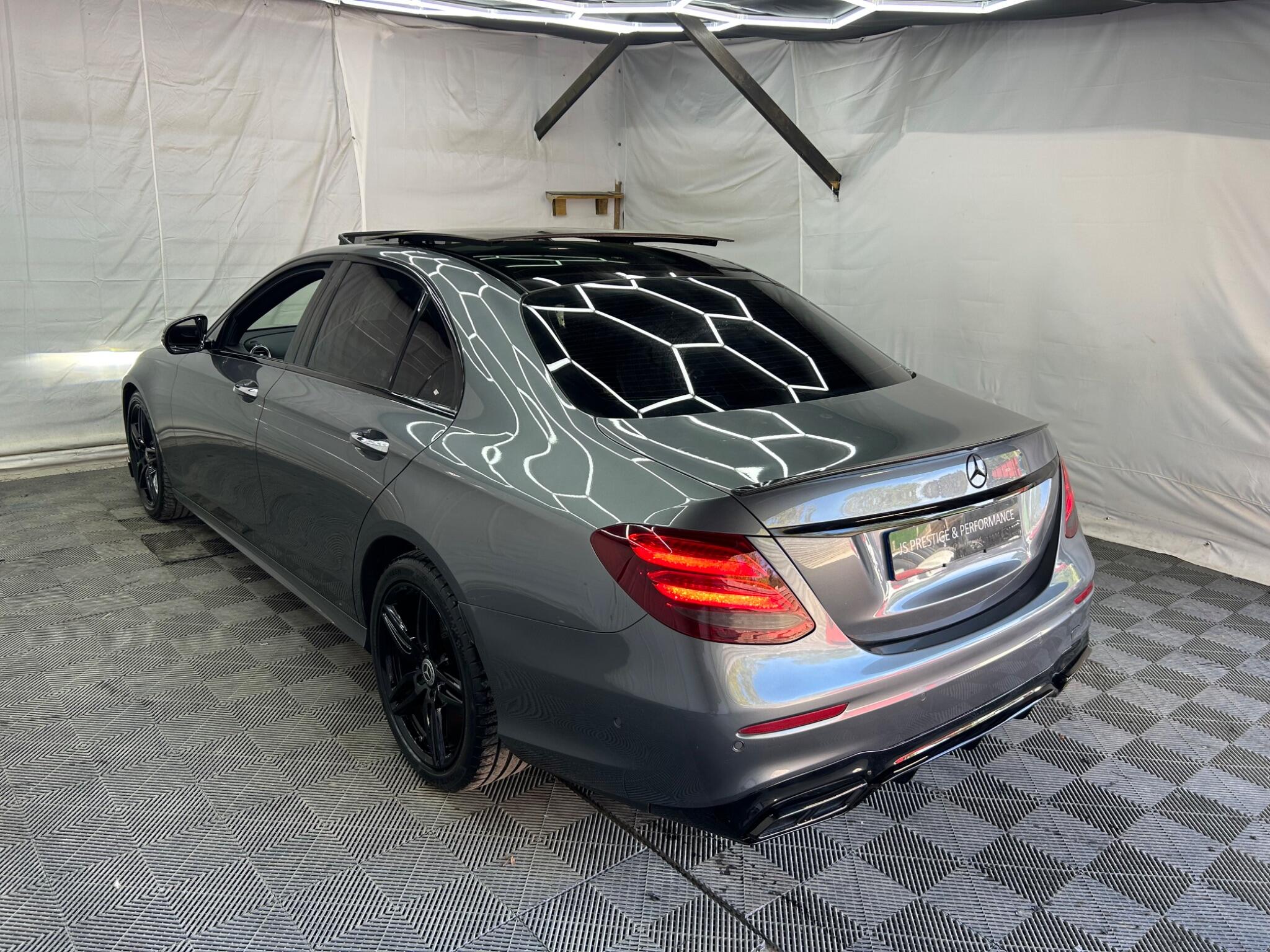 Mercedes-Benz E Class view 53