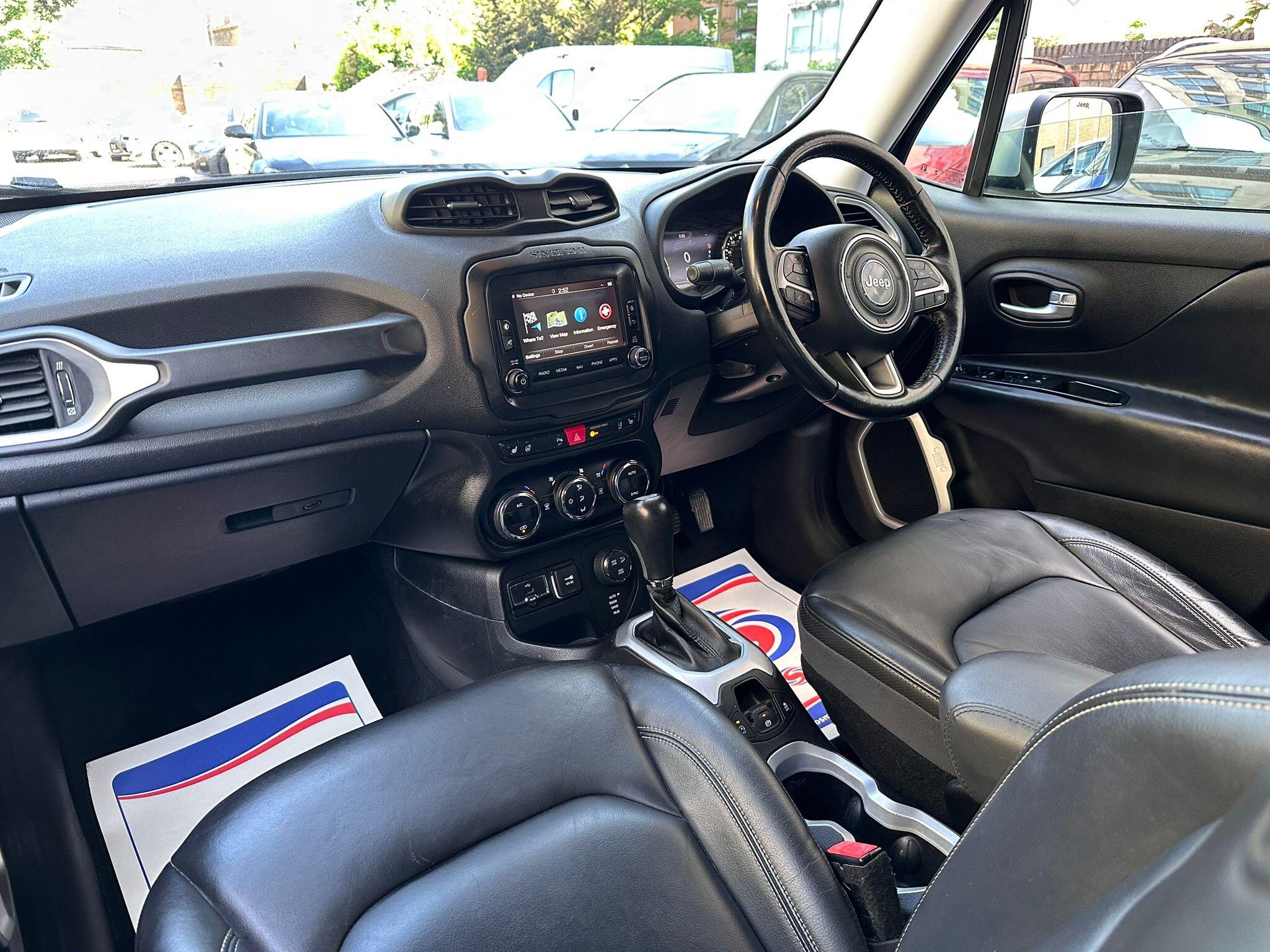 Jeep Renegade view 16