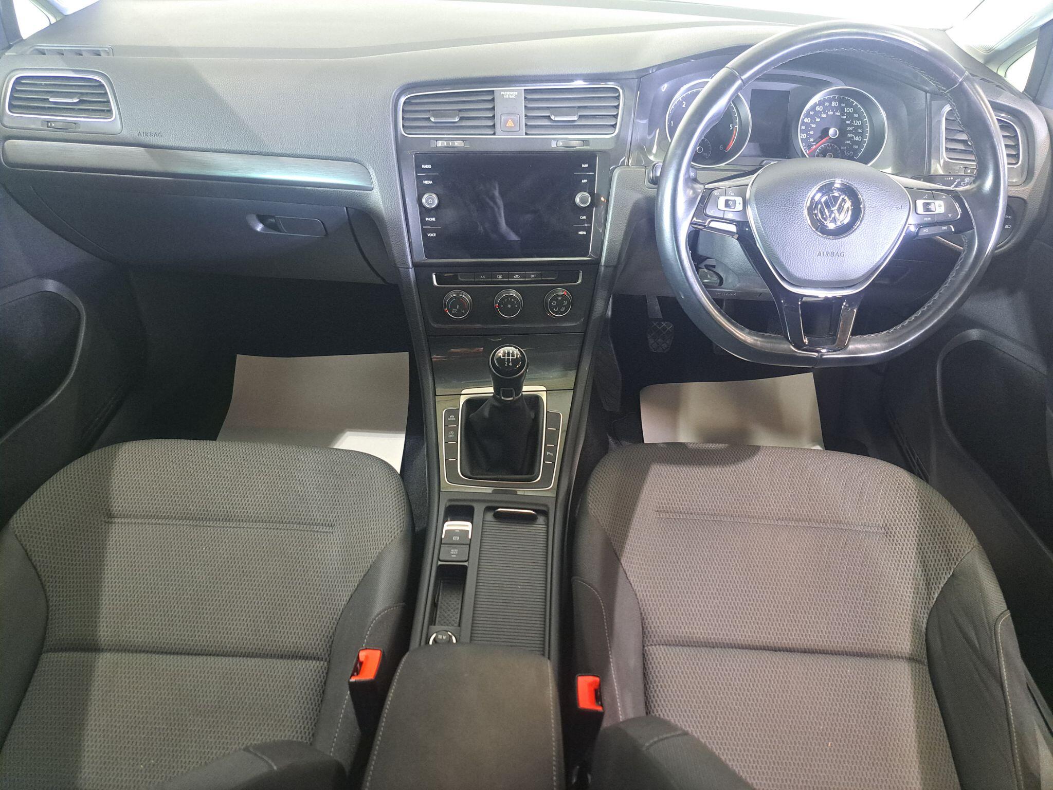 Volkswagen Golf view 13
