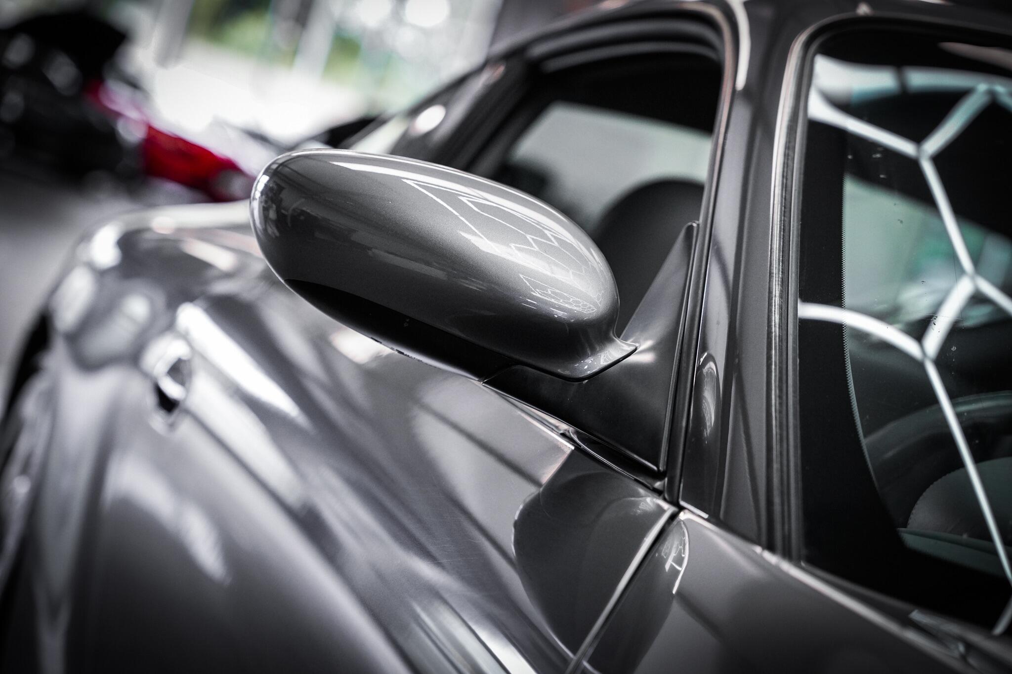 Porsche 911 view 34