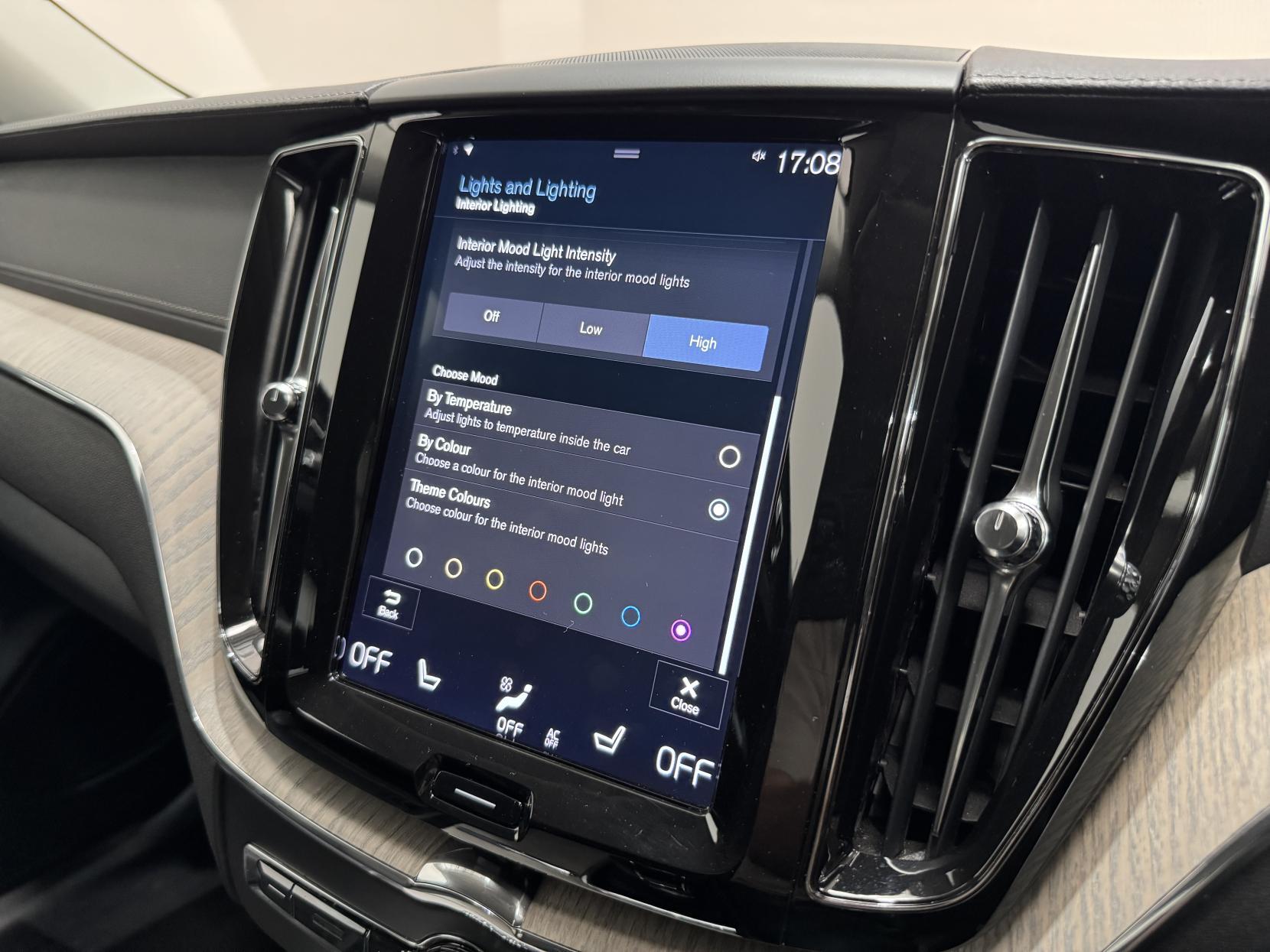 Volvo XC60 view 29