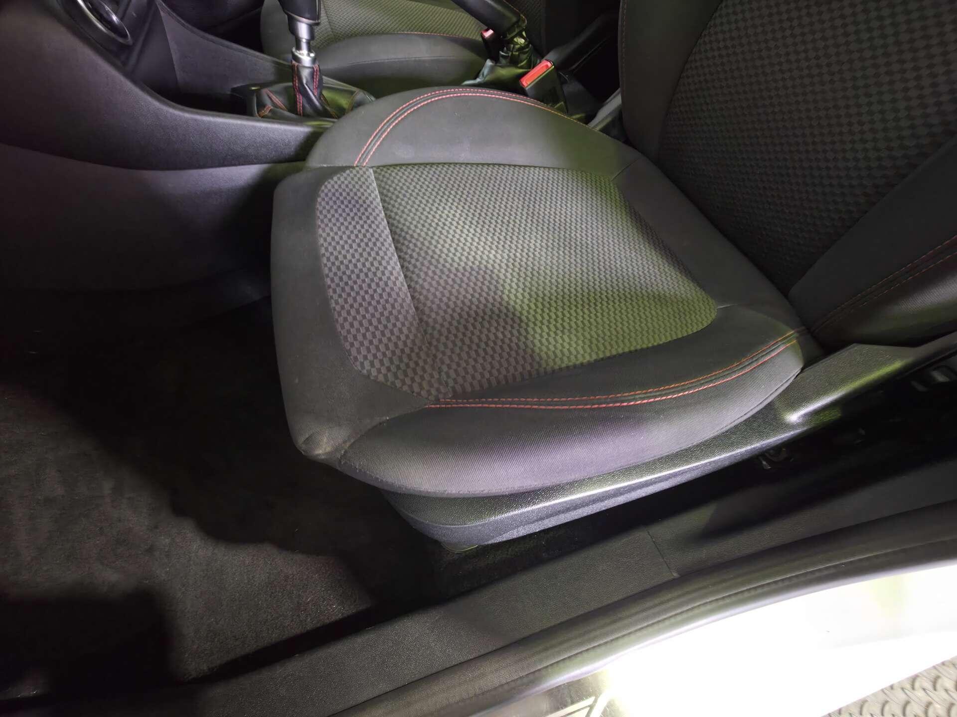 Ford Fiesta view 55