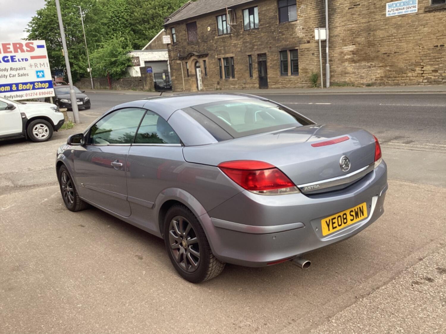 Vauxhall Astra view 9