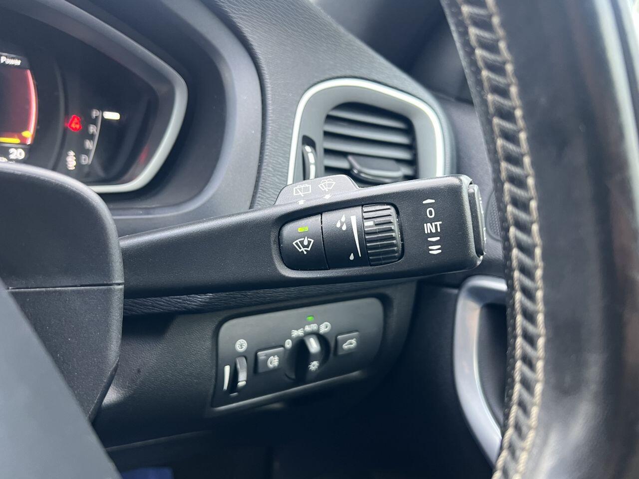 Volvo V40 view 49