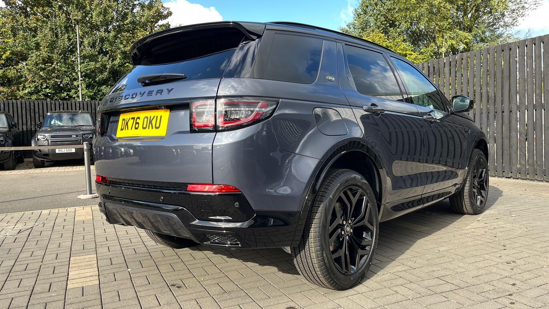 Land Rover Discovery Sport view 30