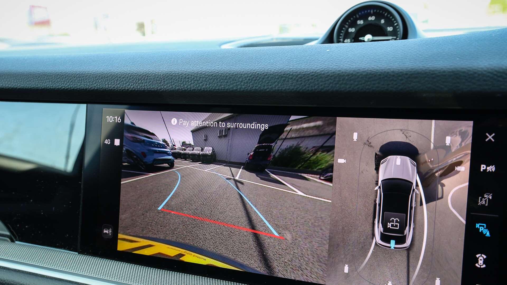 Porsche Cayenne view 19