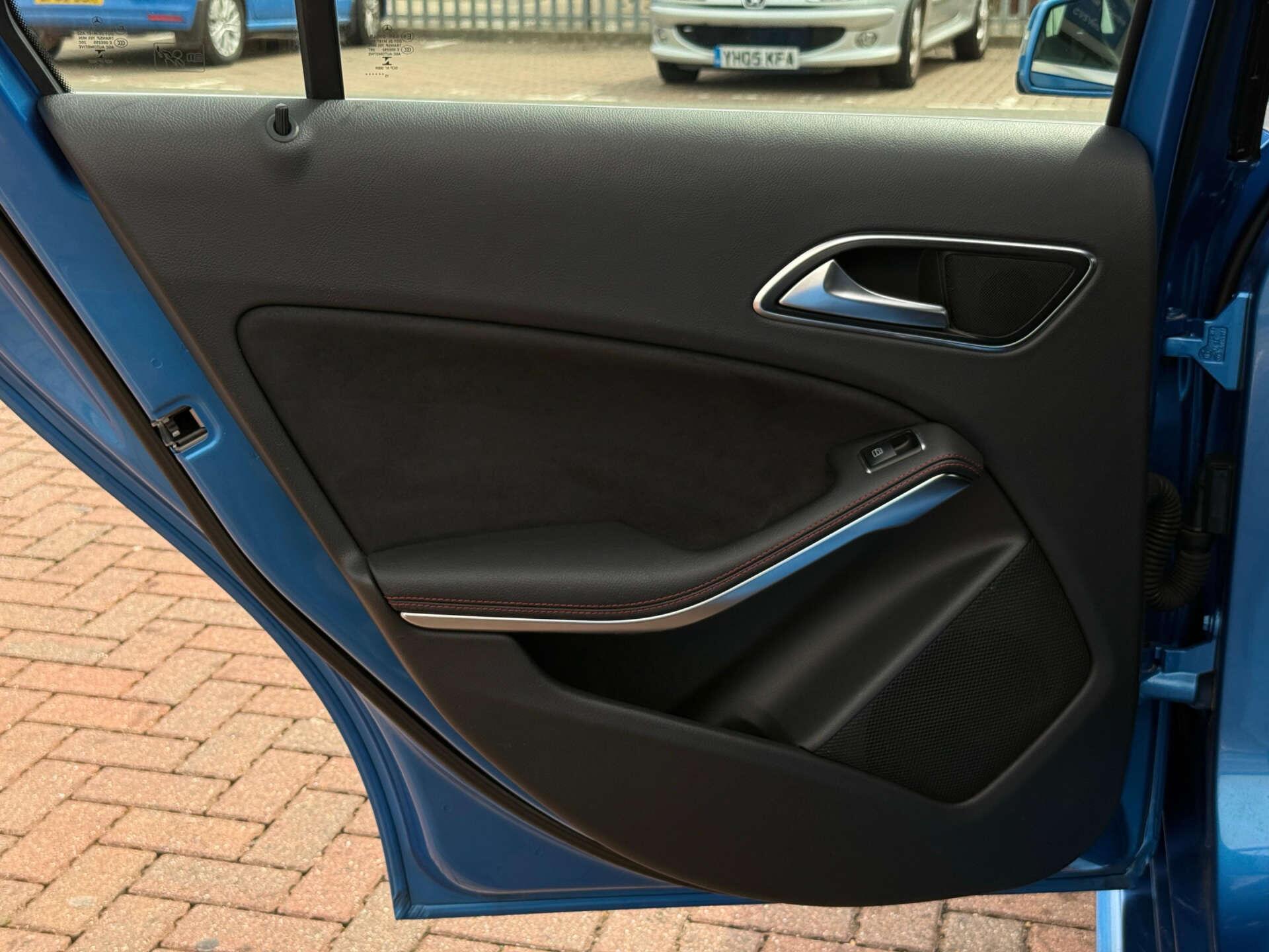 Mercedes-Benz A Class view 30