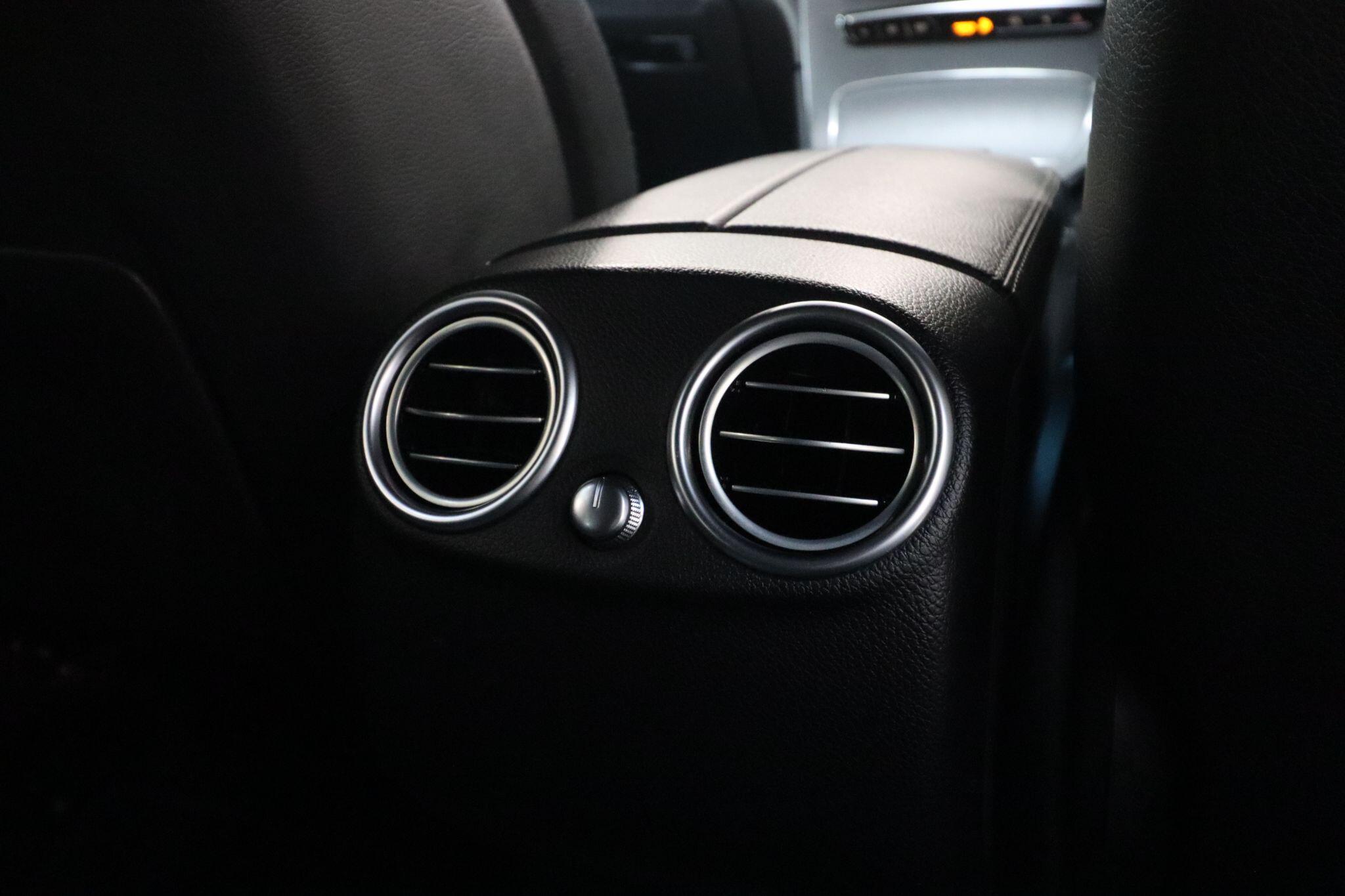 Mercedes-Benz GLC view 45
