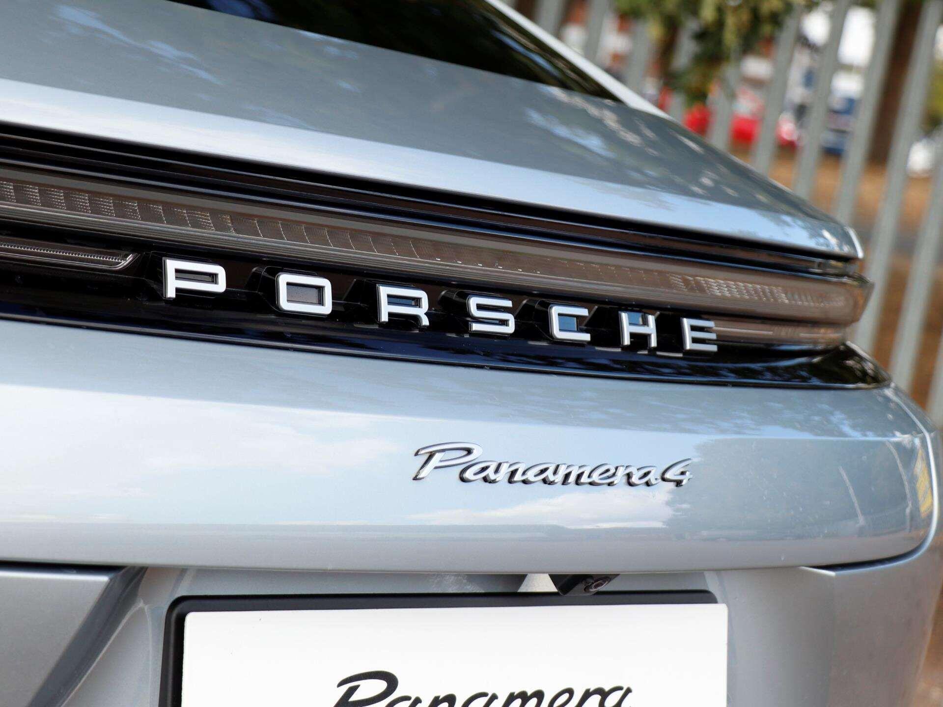 Porsche Panamera view 28