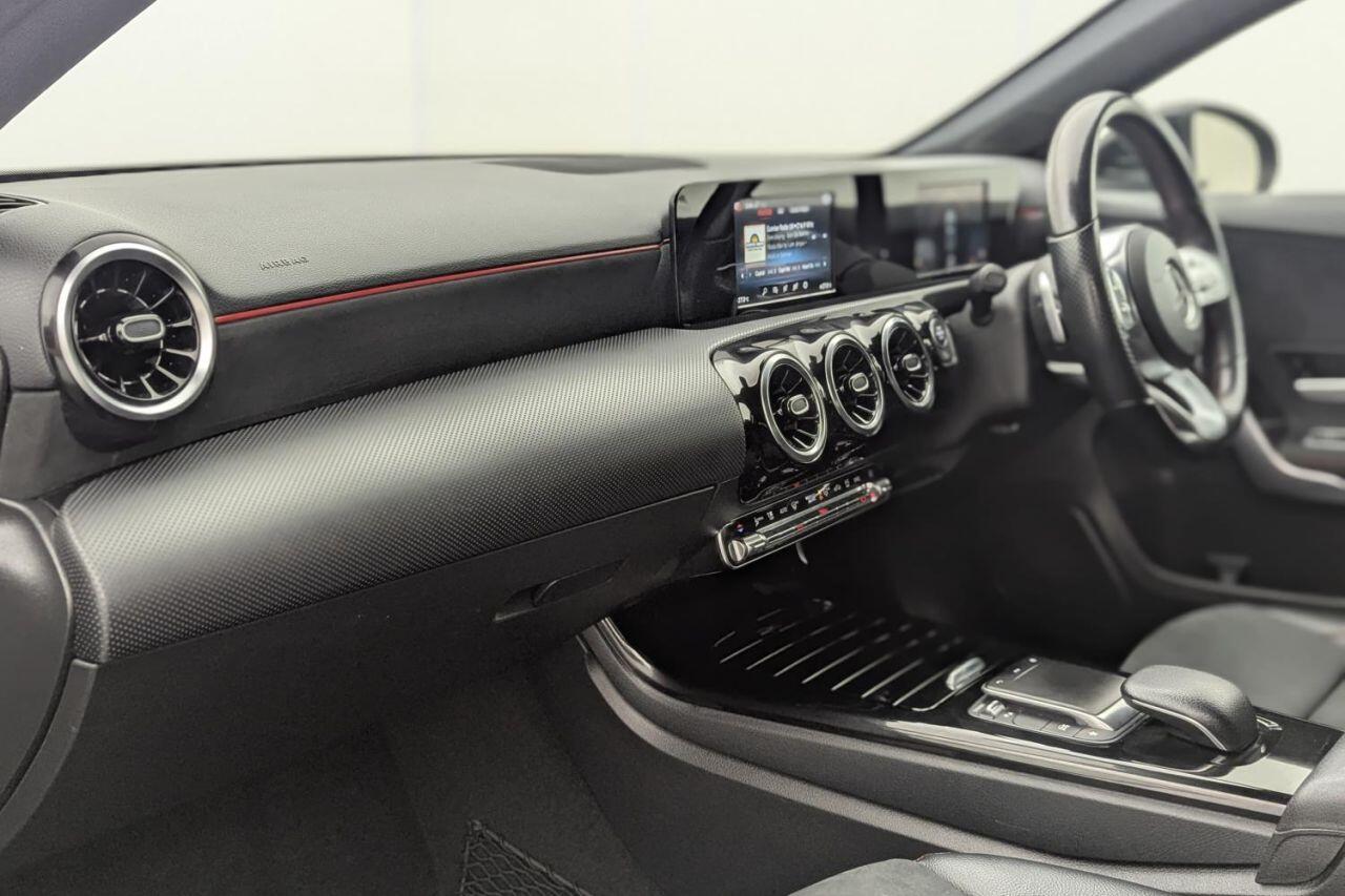 Mercedes-Benz A-Class view 23
