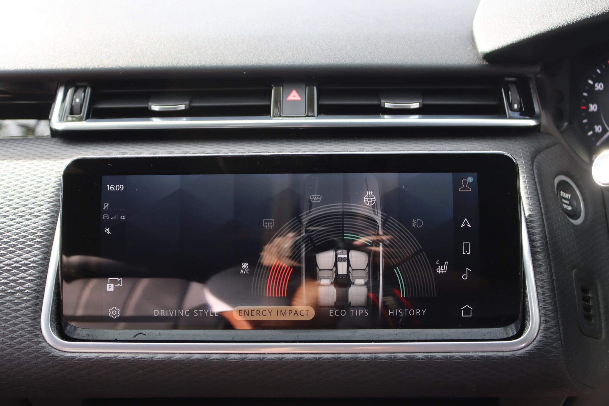 Land Rover Range Rover Velar view 62