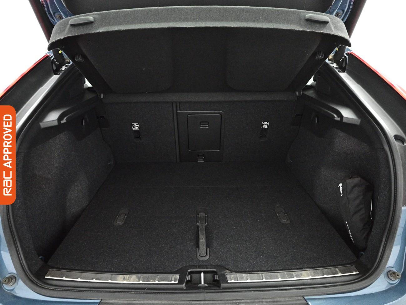 Volvo C40 view 26