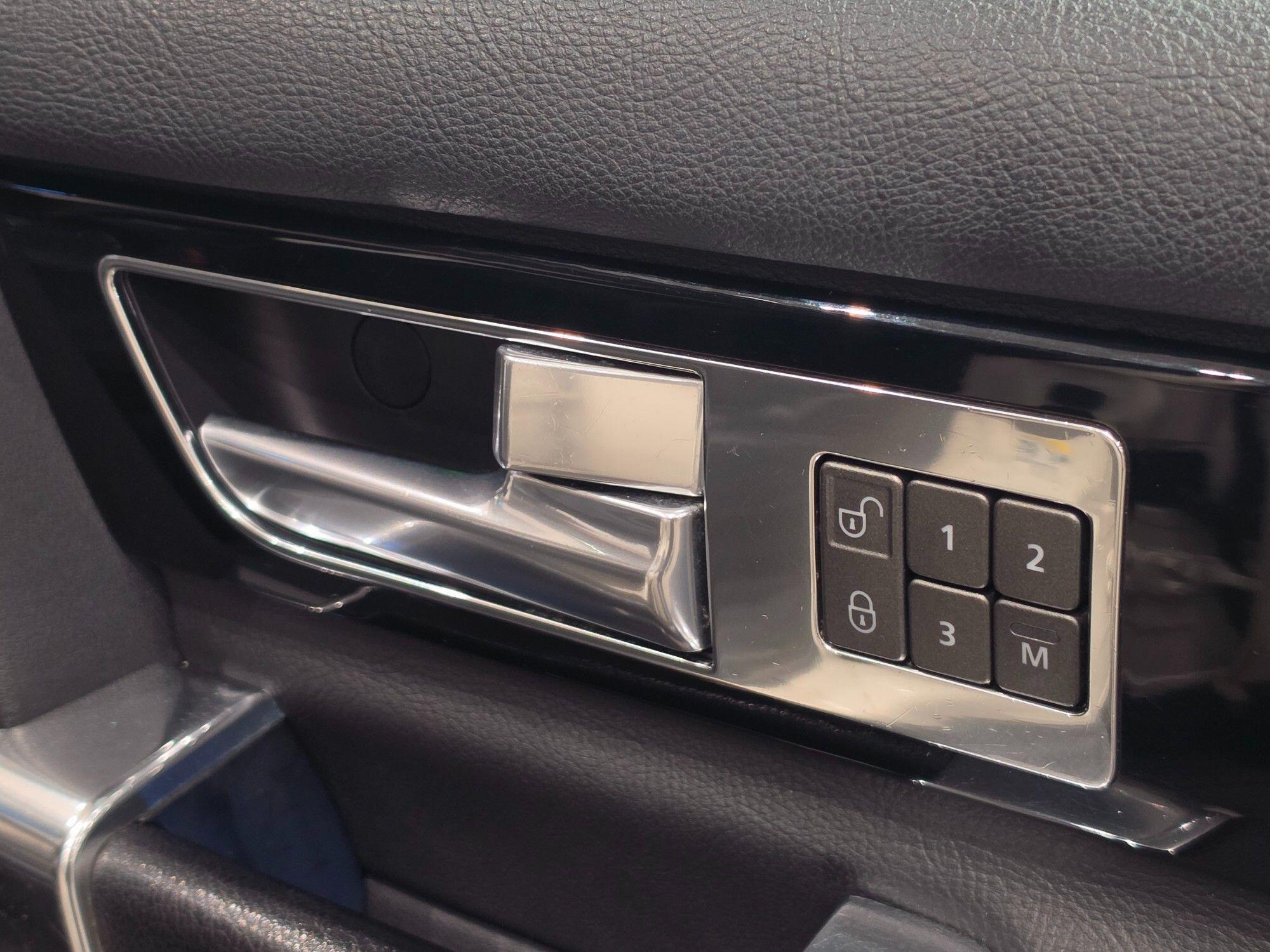Land Rover Discovery view 94