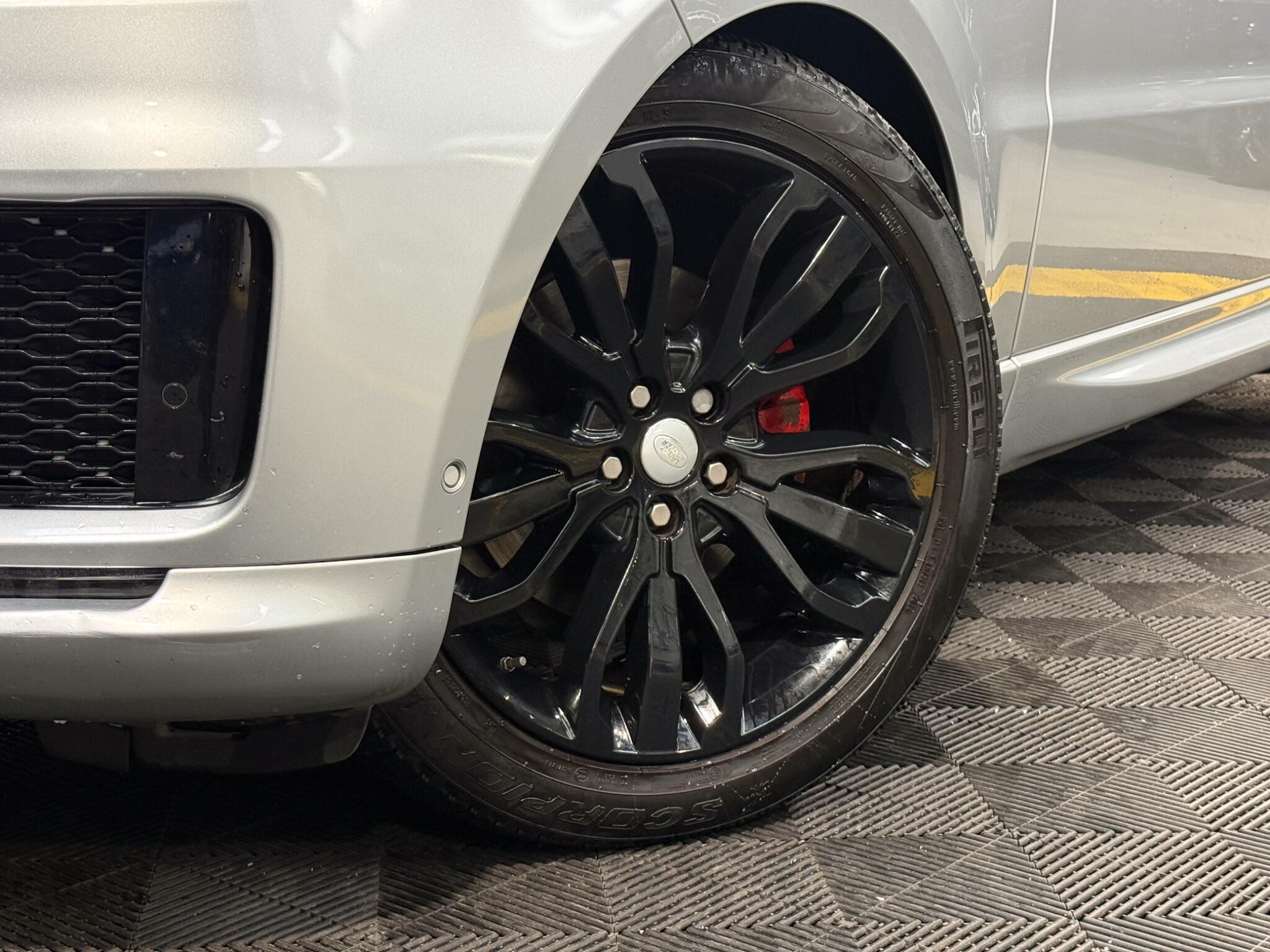 Land Rover Range Rover Sport view 2