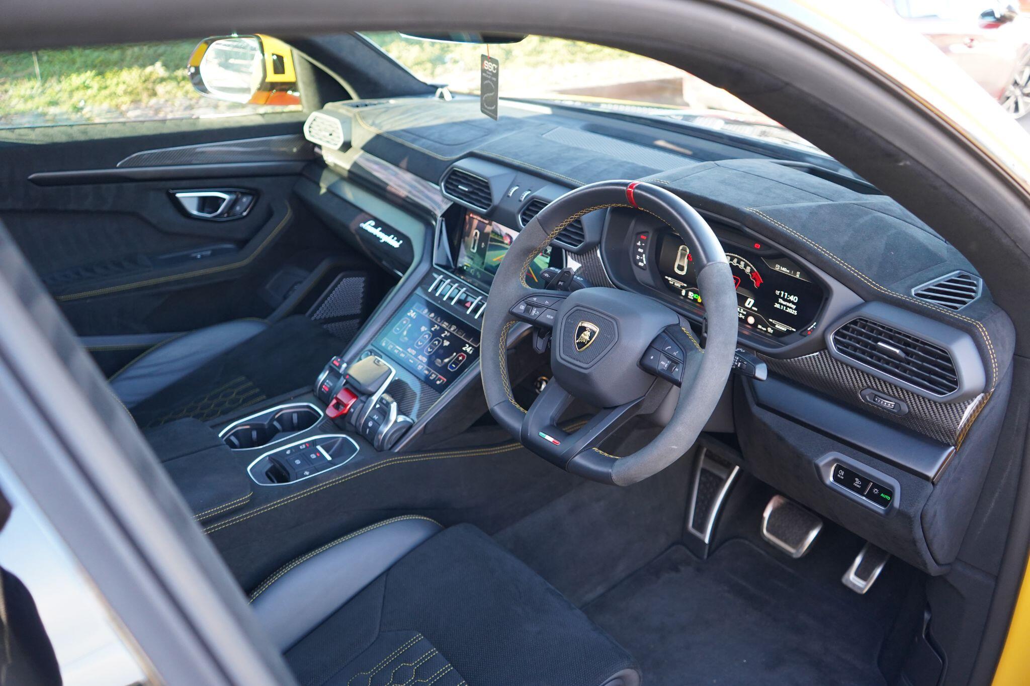 Lamborghini Urus view 24