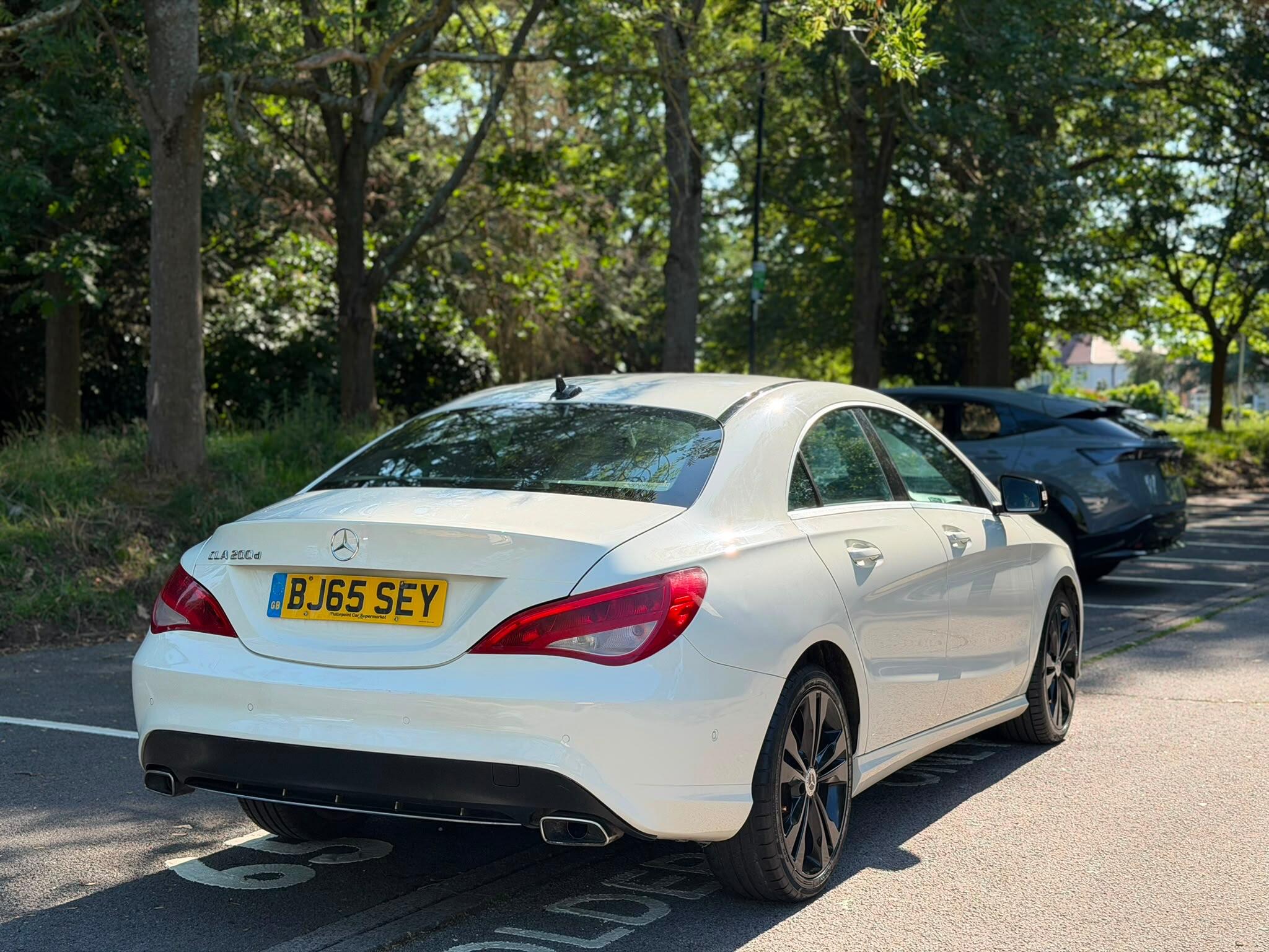 Mercedes-Benz CLA view 3