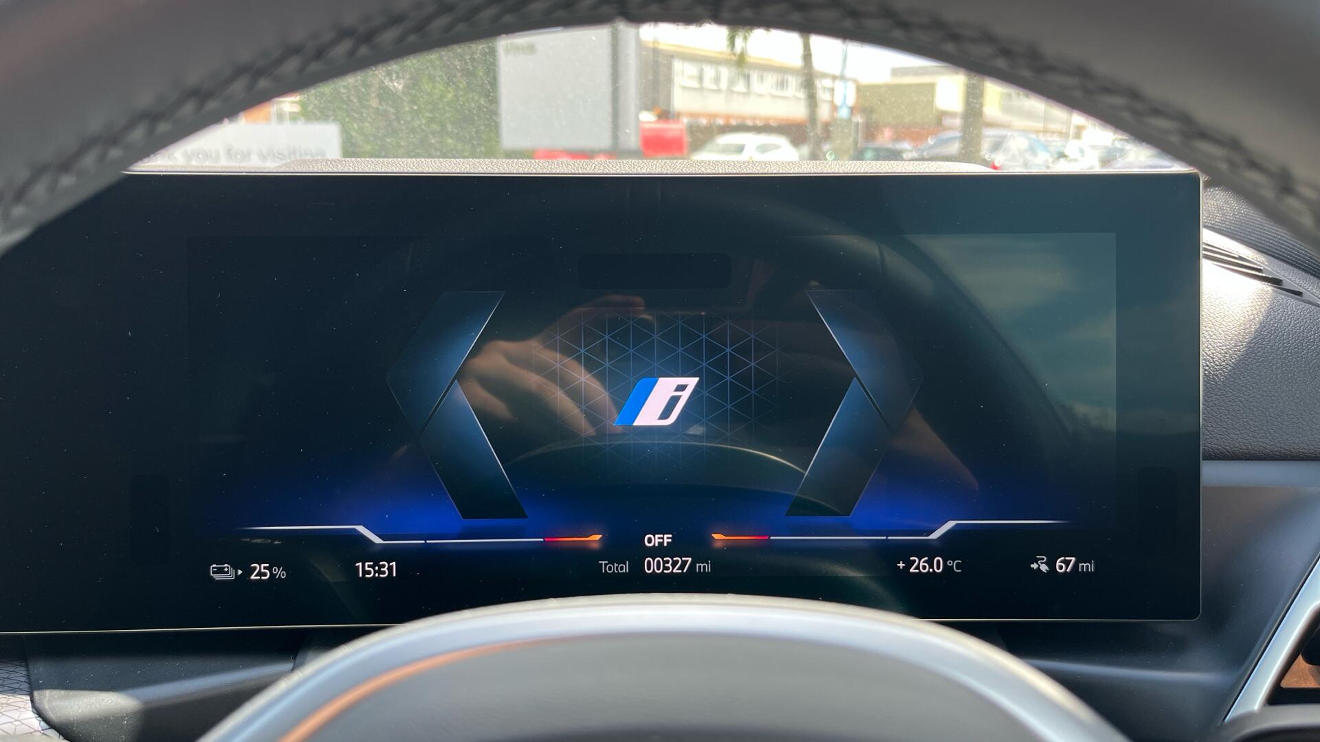 BMW i4 view 9