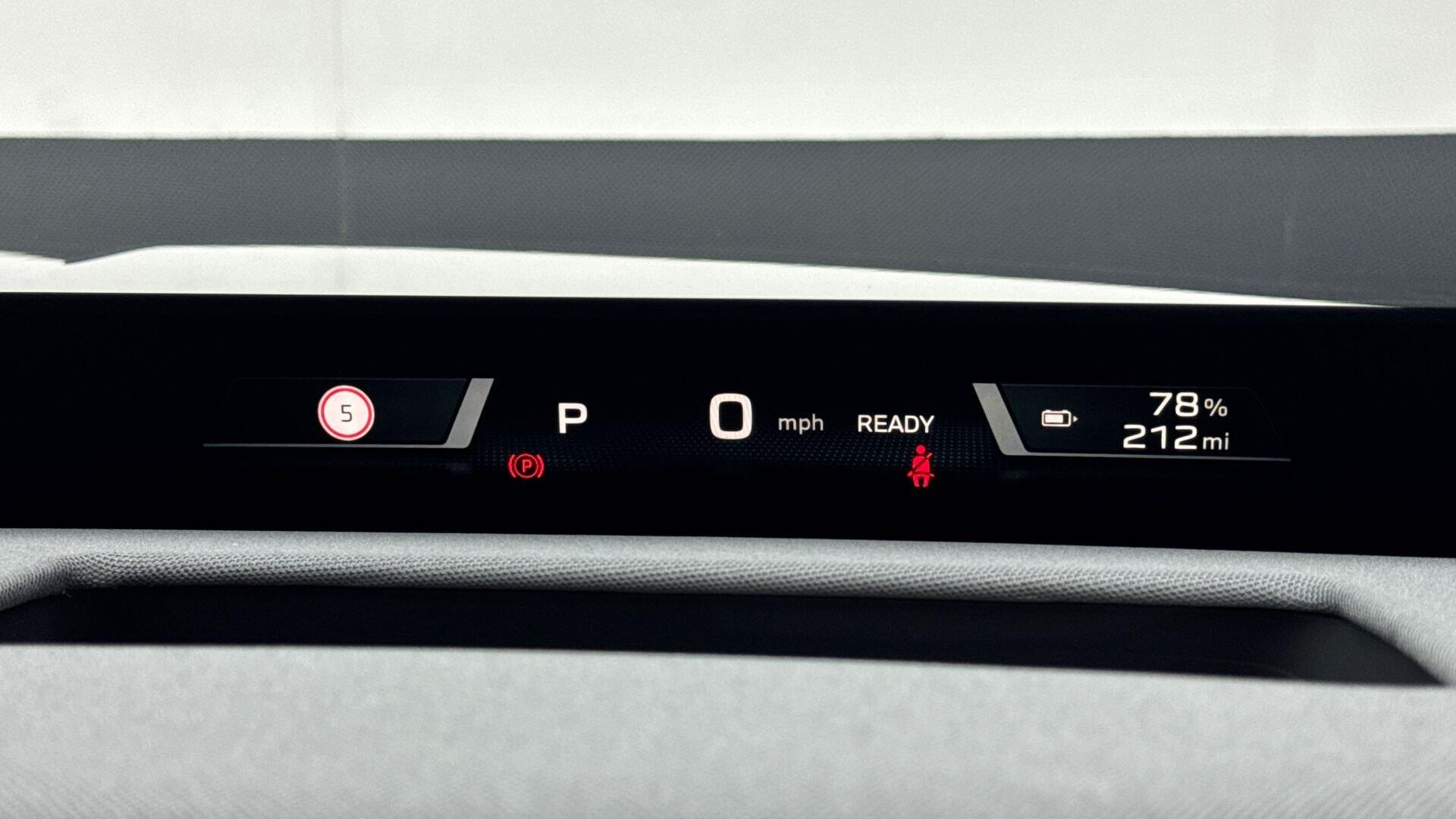 BMW i7 view 9