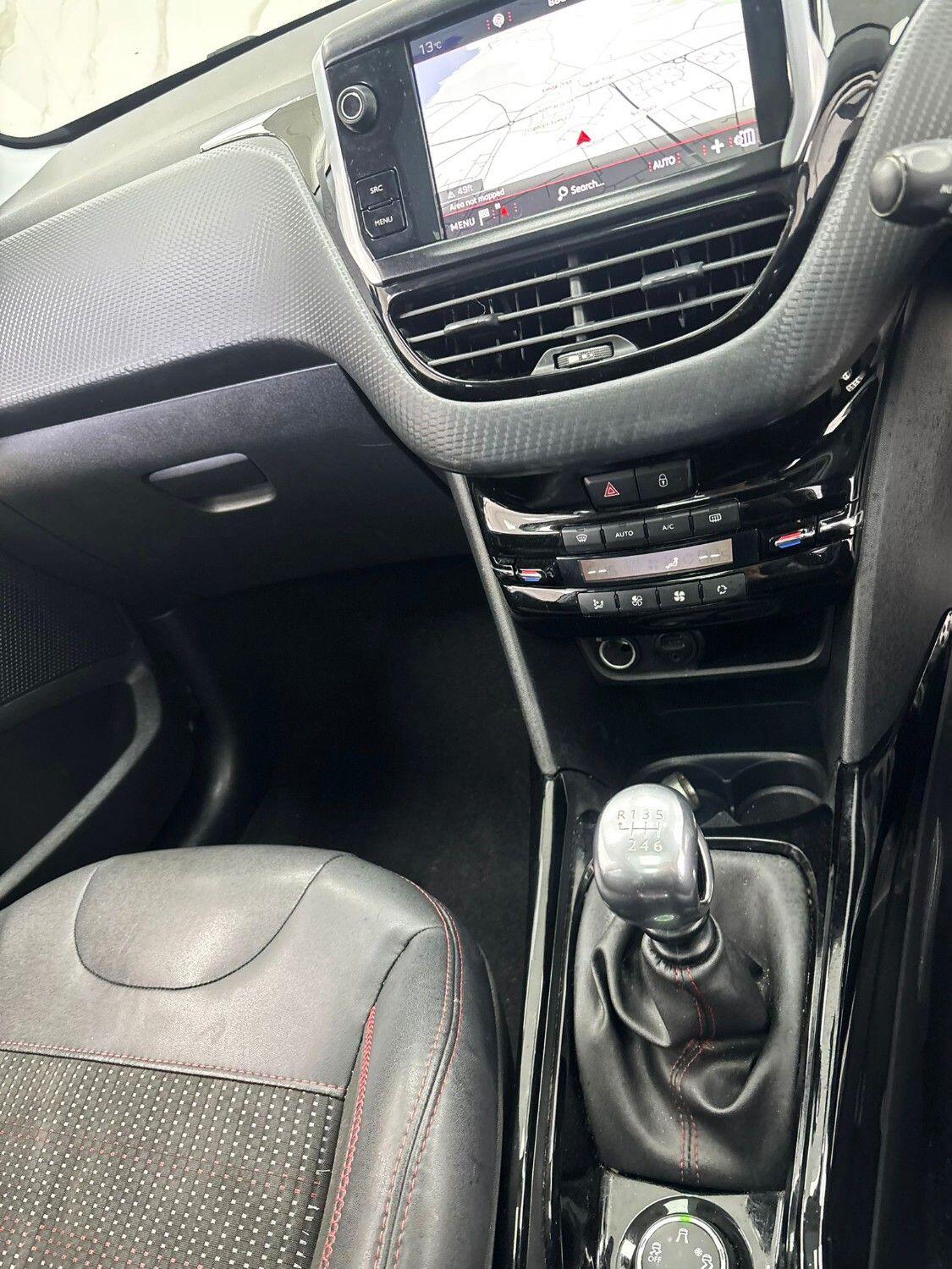 Peugeot 2008 view 15