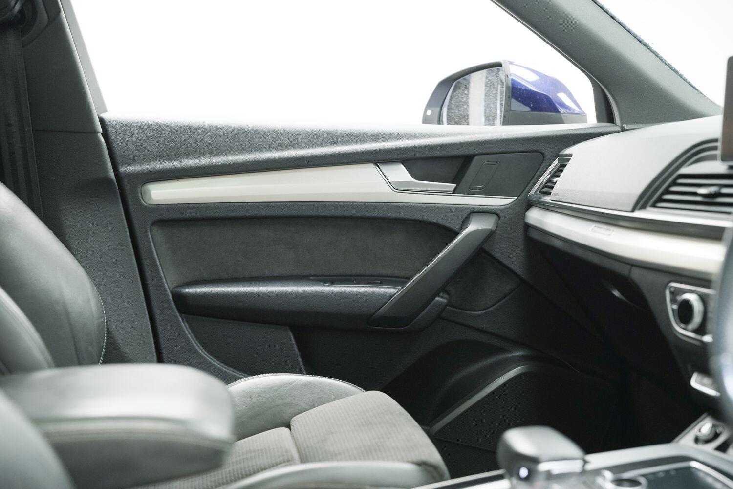 Audi Q5 view 23