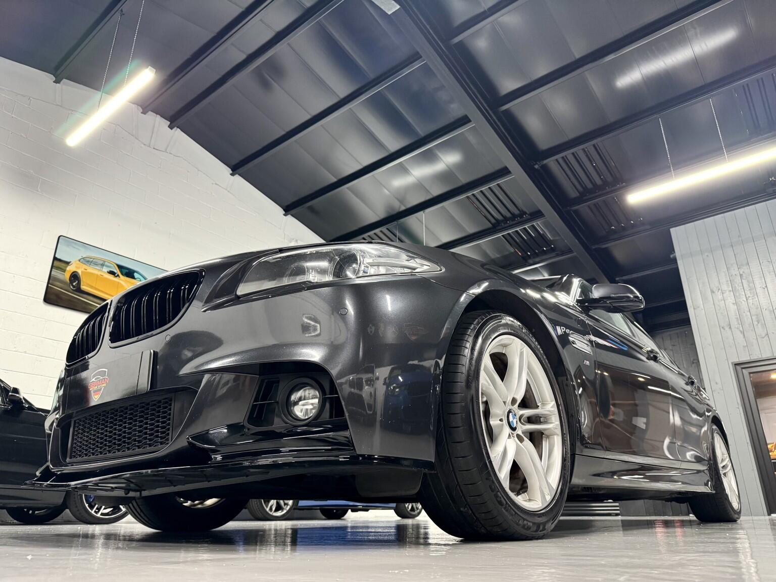 BMW 5 Series view 9