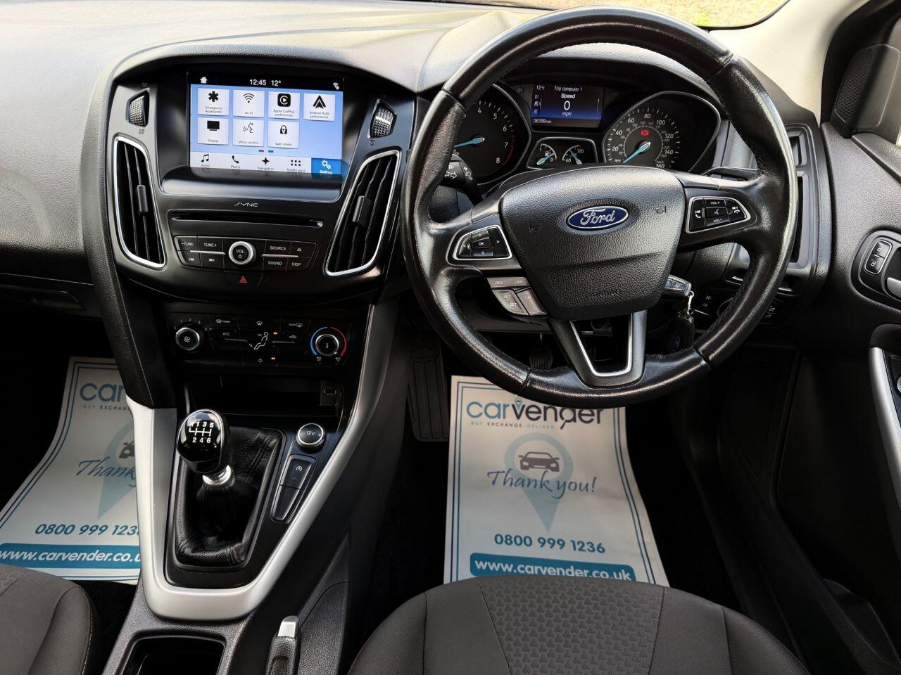 Ford Focus view 27