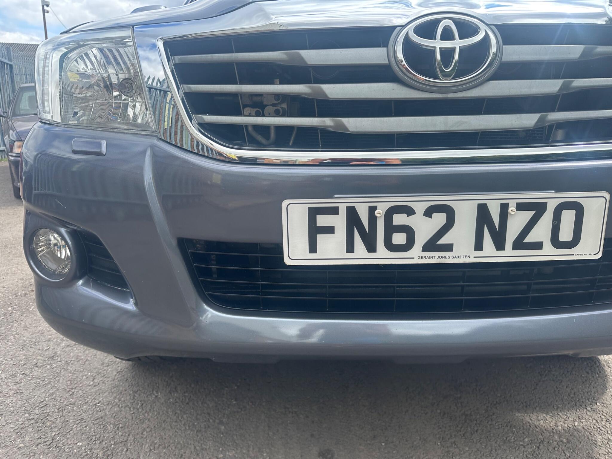Toyota Hilux view 56