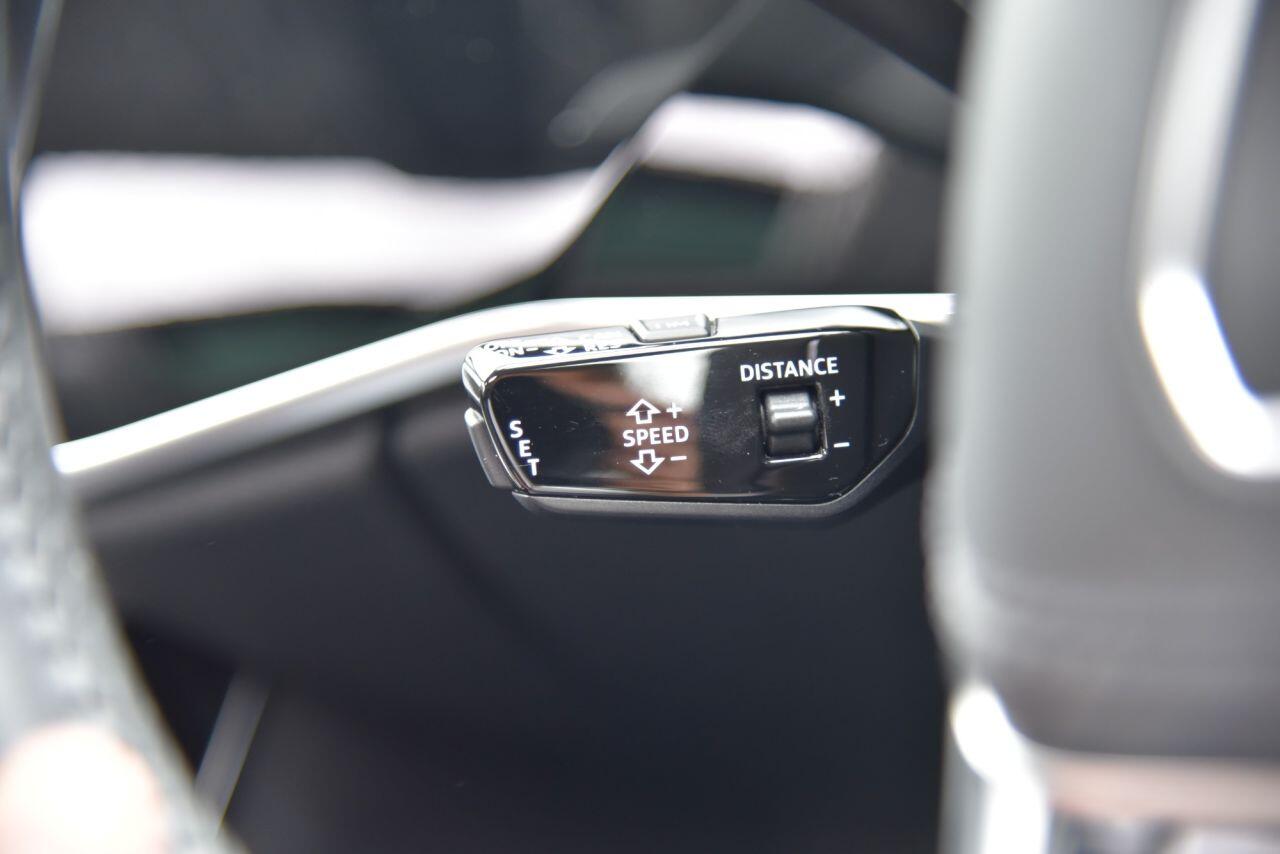 Audi A8 view 34