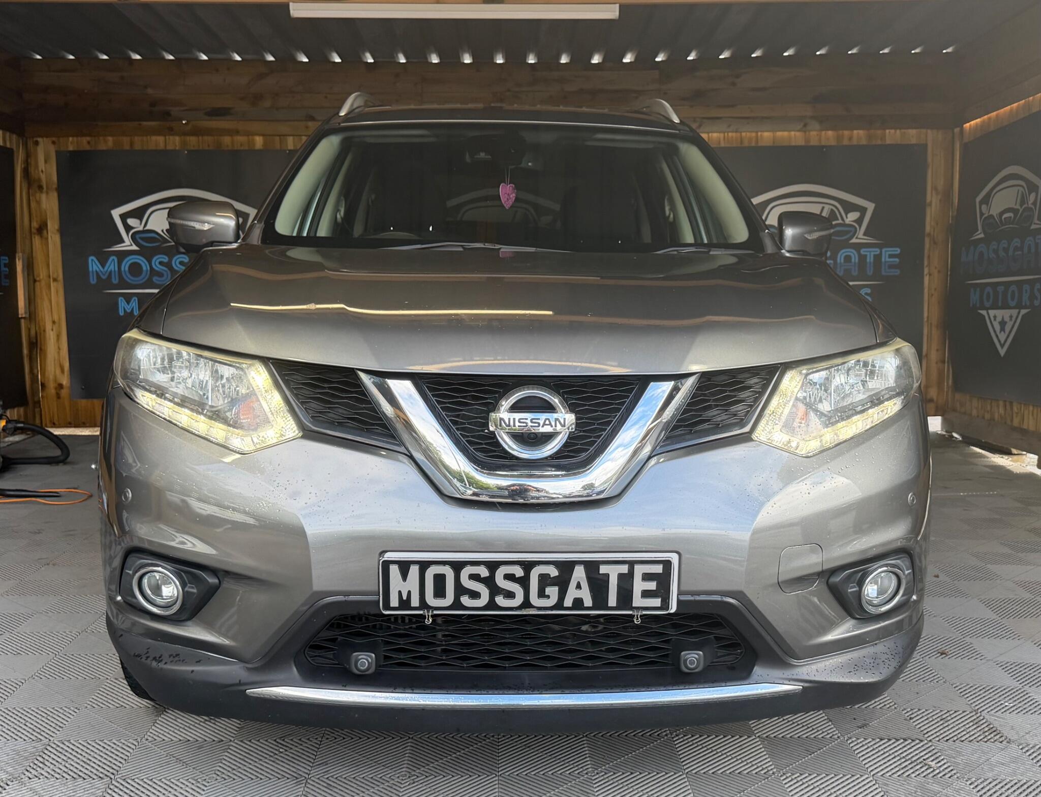 Nissan X-Trail view 4